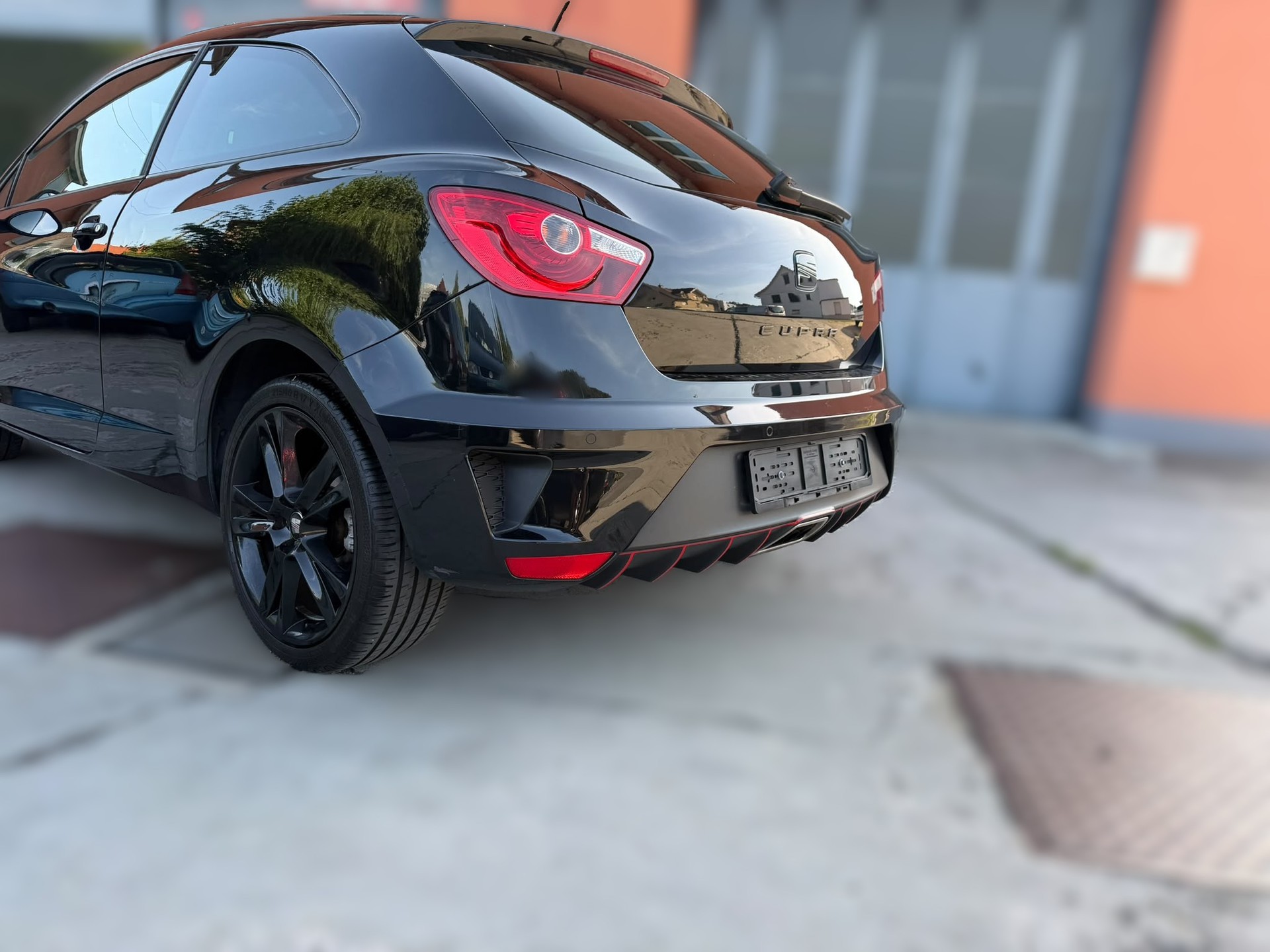 SEAT Ibiza SC 1.4 TSI Cupra R-Evolution DSG-showroom-element-3