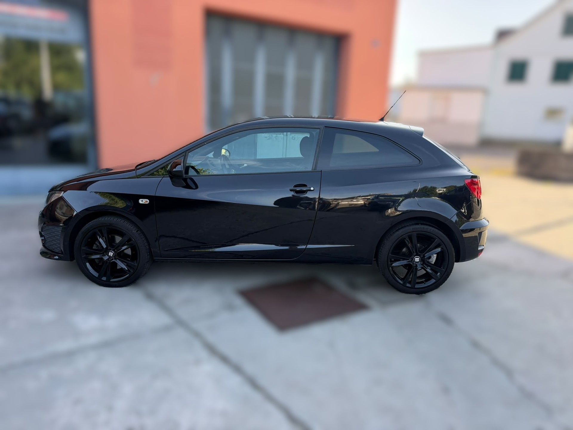 SEAT Ibiza SC 1.4 TSI Cupra R-Evolution DSG-showroom-element-1