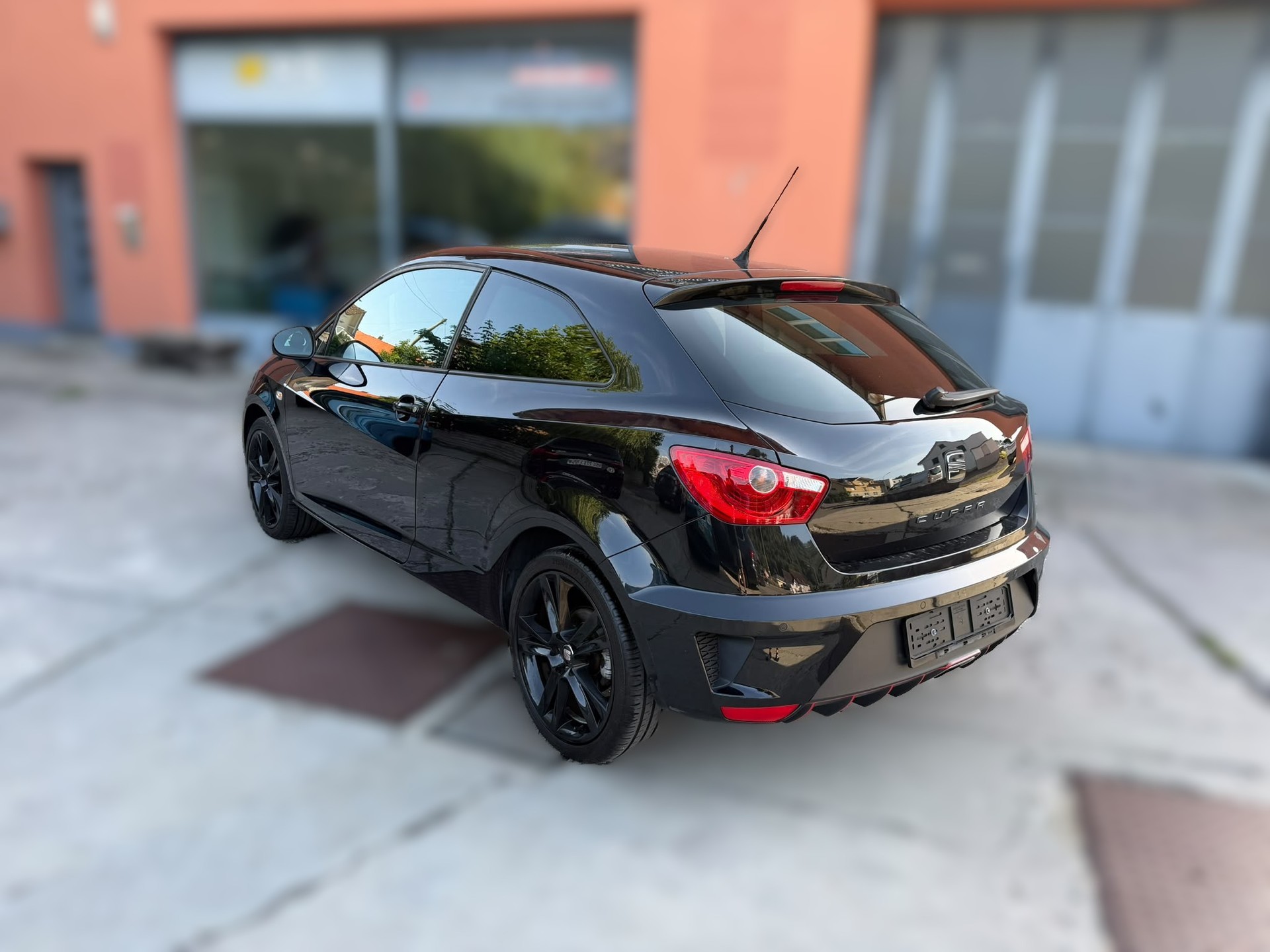 SEAT Ibiza SC 1.4 TSI Cupra R-Evolution DSG-showroom-element-2