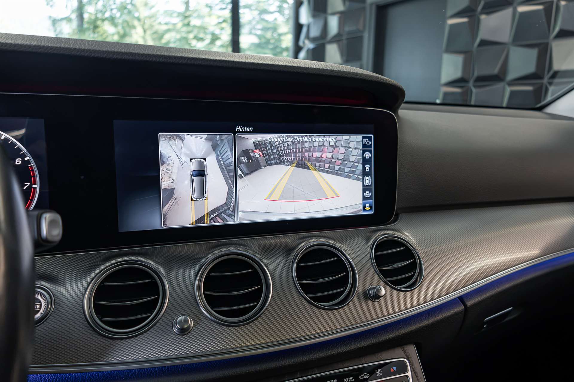 MERCEDES-BENZ E 200 Avantgarde 4 Matic 9G-Tronic-image-16