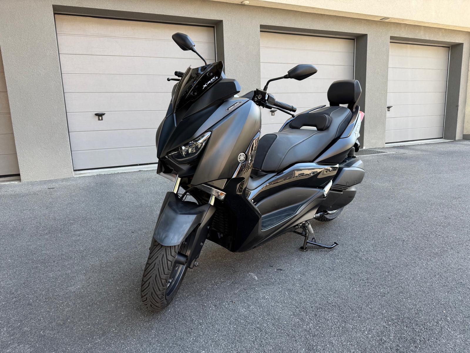 YAMAHA X-Max 300 Iron Max ABS