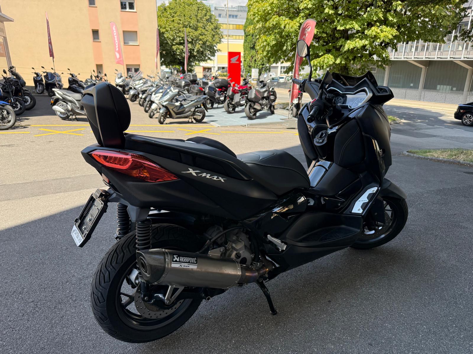 YAMAHA X-Max 300 Iron Max ABS-image-5