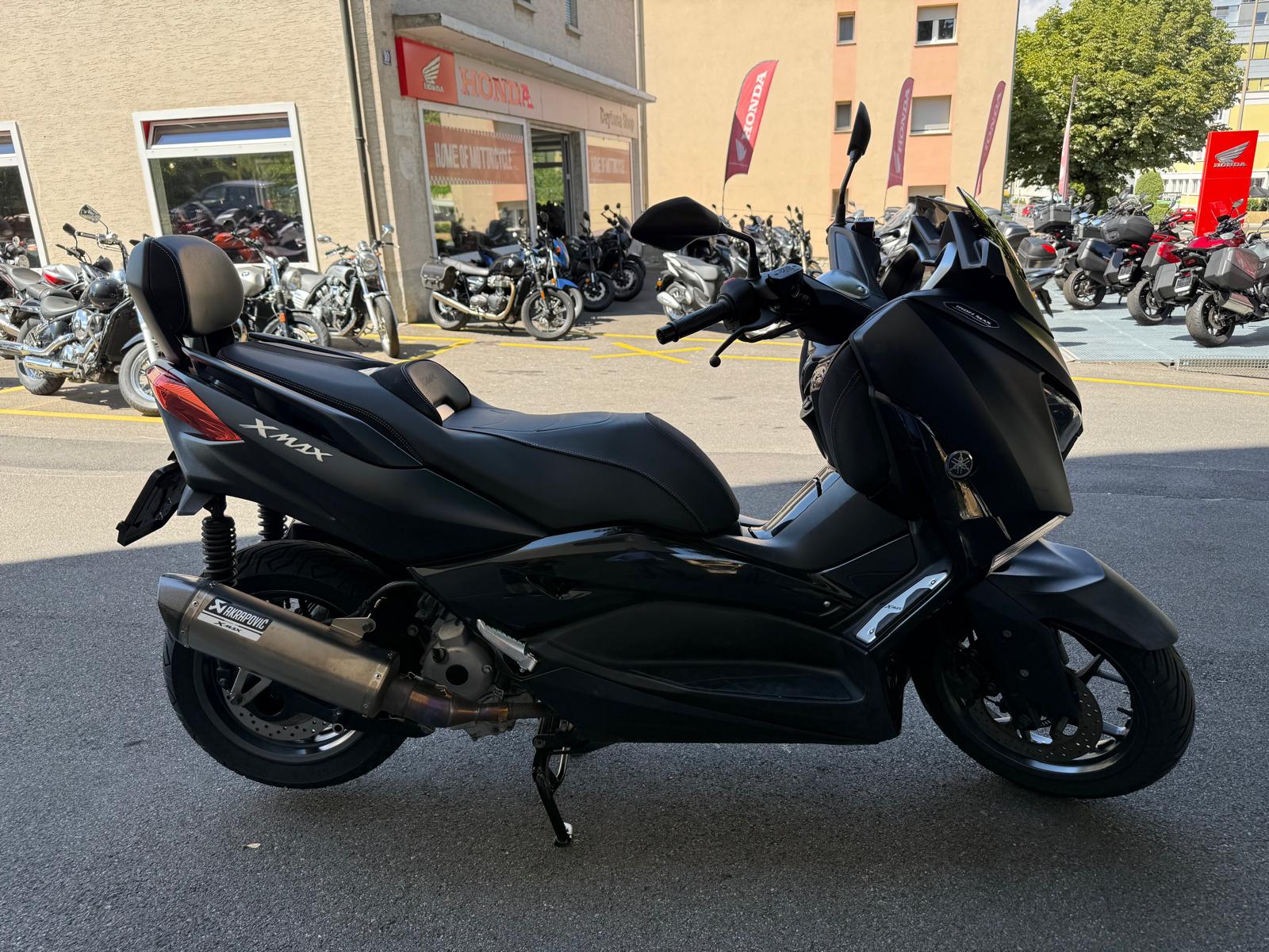 YAMAHA X-Max 300 Iron Max ABS-showroom-element-3