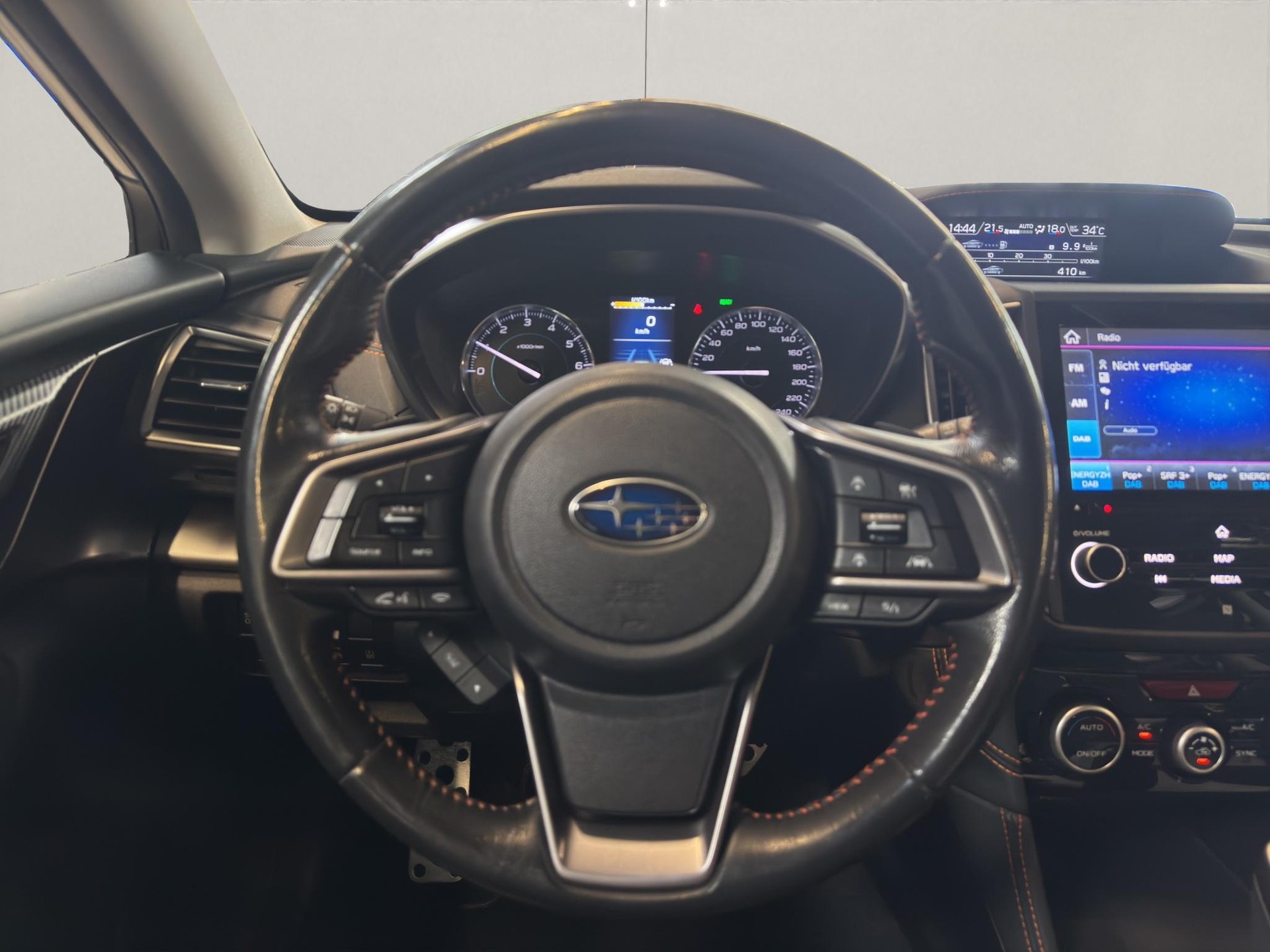 SUBARU XV 2.0i e-Boxer Swiss Plus-image-12