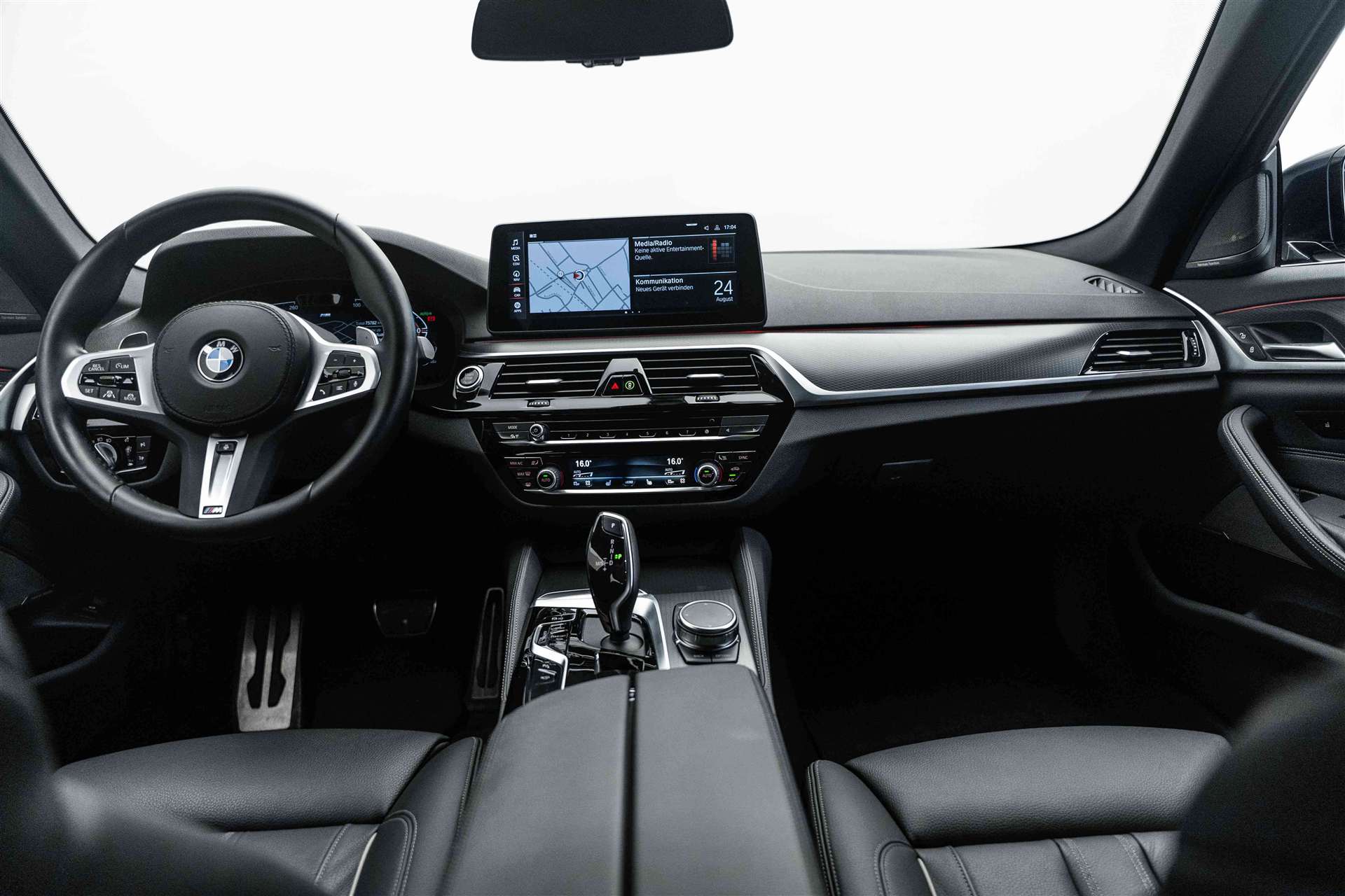 BMW BMW 540d xDrive 48V Touring M Sport Steptronic-image-8