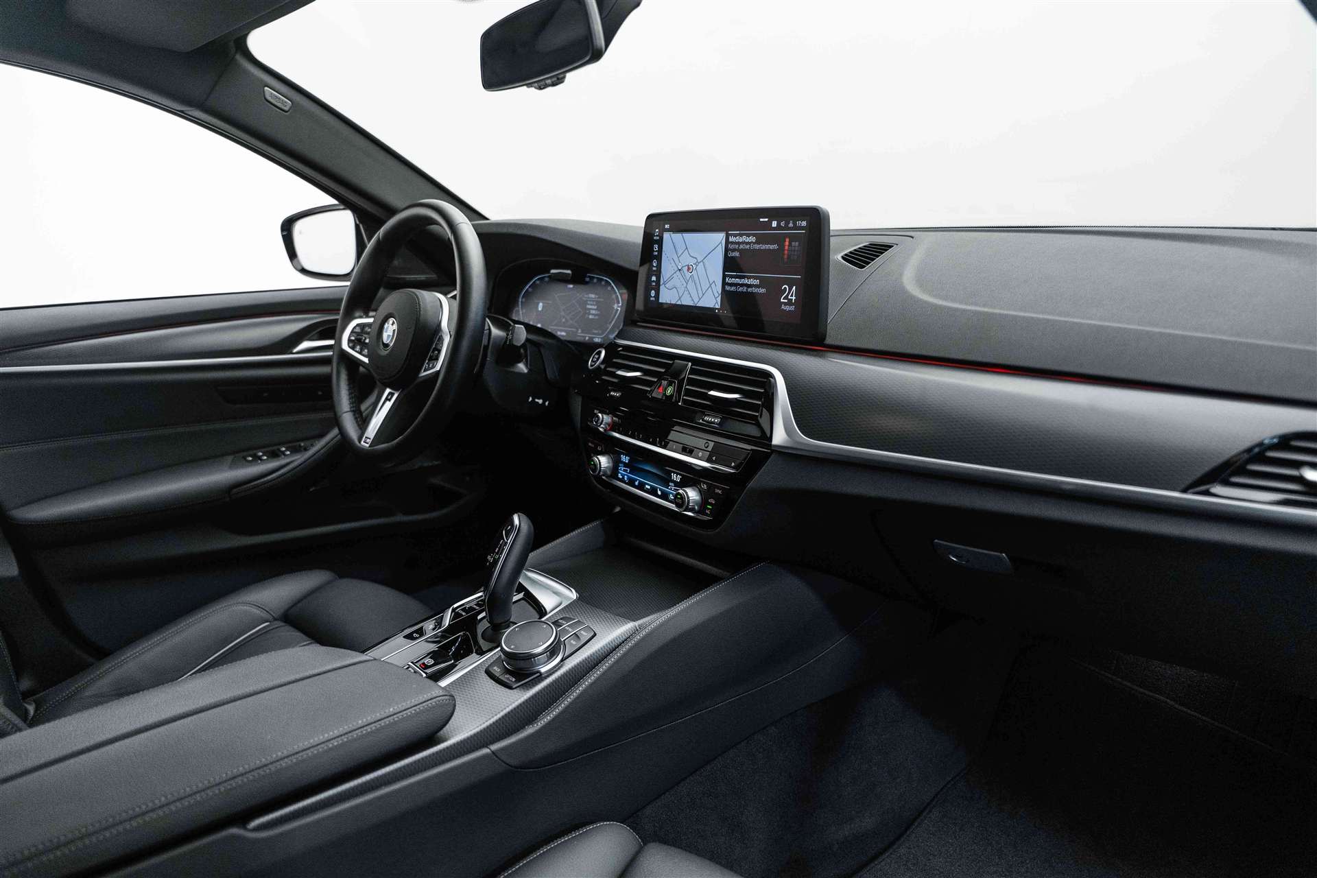 BMW BMW 540d xDrive 48V Touring M Sport Steptronic-image-10