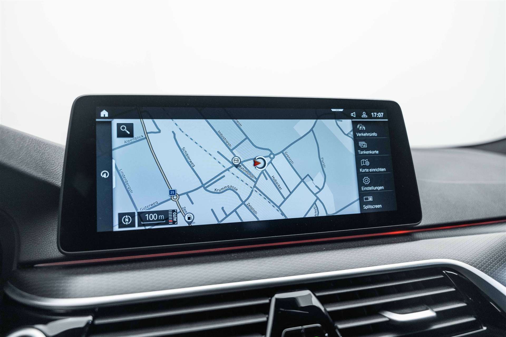 BMW BMW 540d xDrive 48V Touring M Sport Steptronic-image-22