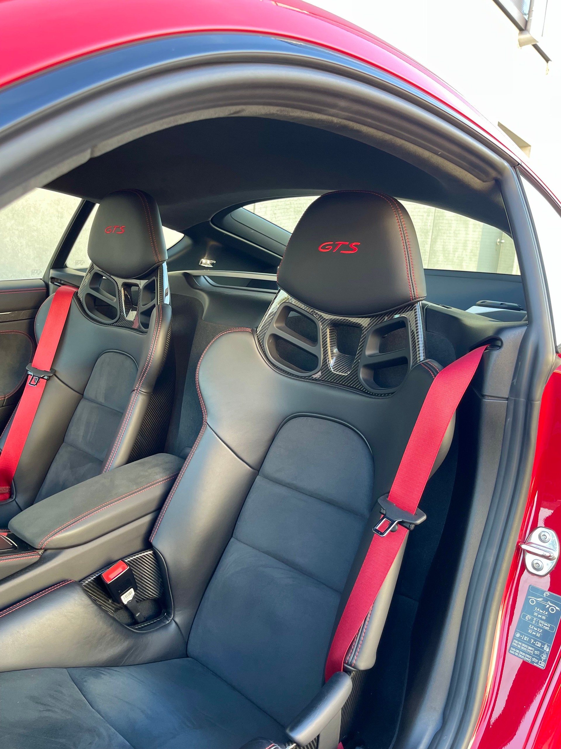 PORSCHE 718 Cayman GTS 4.0 PDK-image-4