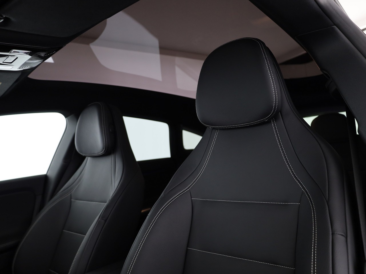 MERCEDES-BENZ CLA Shooting Brake 350 4Matic 85 kWh EQ-image-7