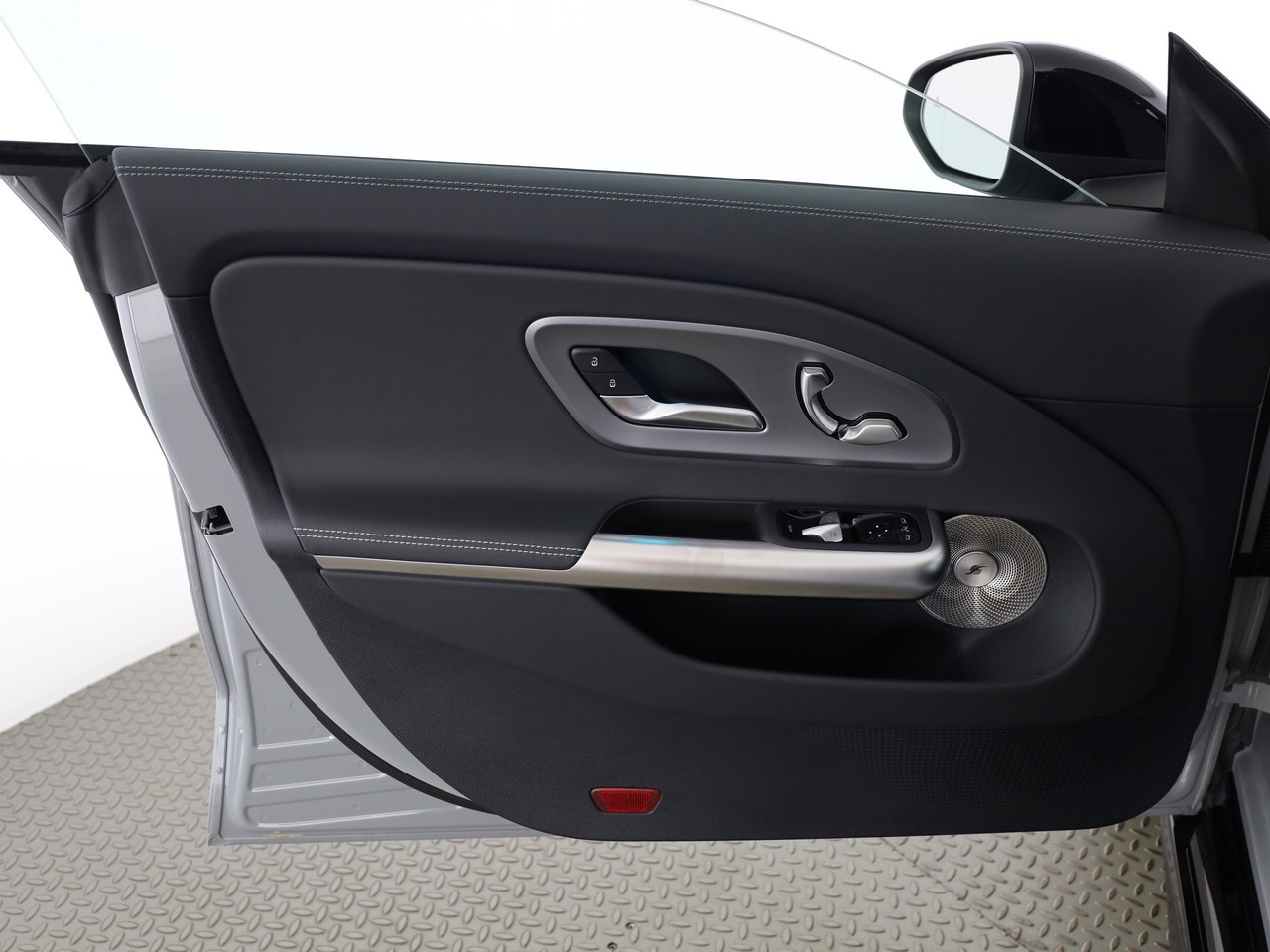 MERCEDES-BENZ CLA Shooting Brake 350 4Matic 85 kWh EQ-image-15