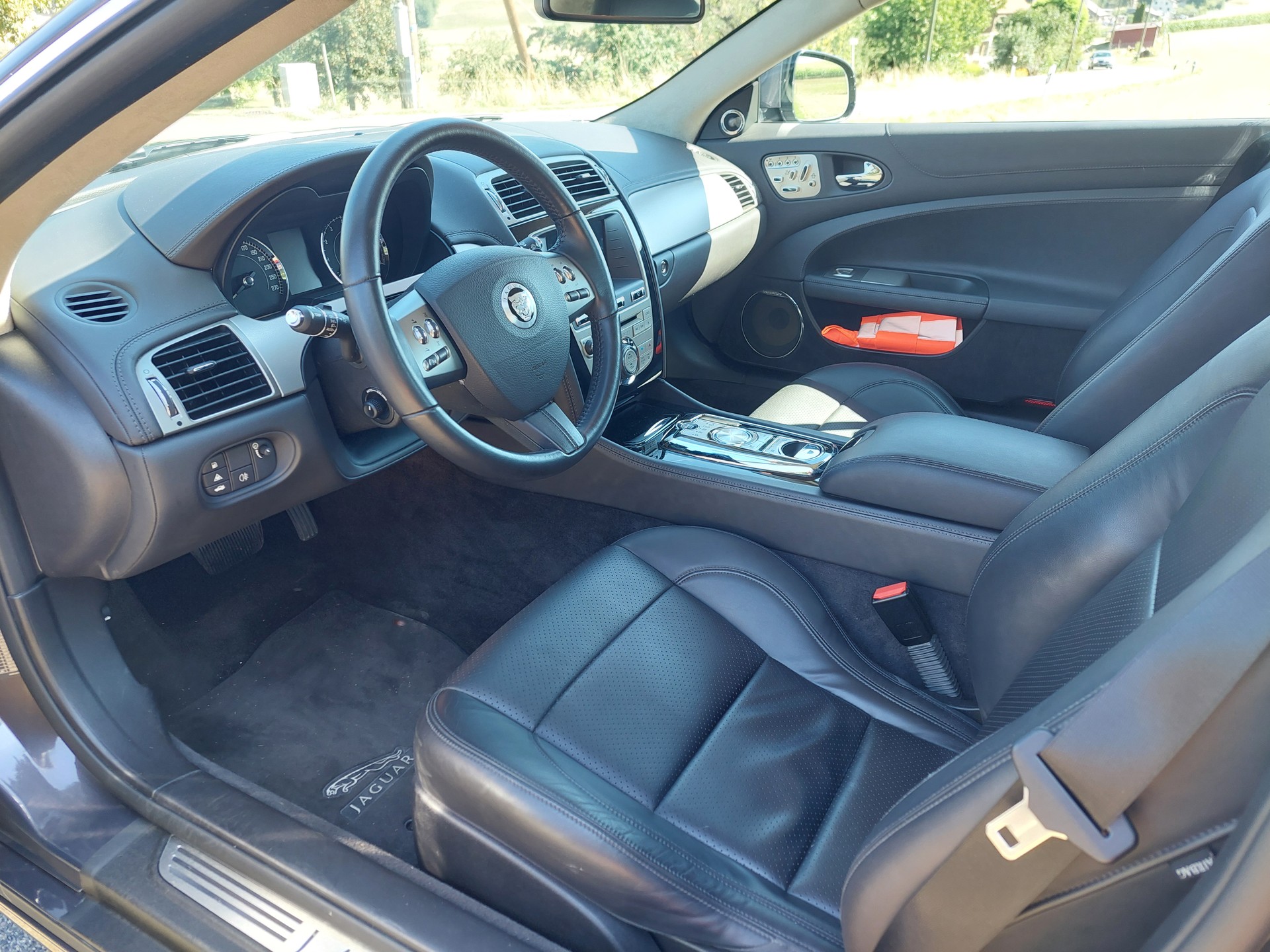 JAGUAR 5.0 V8-image-3