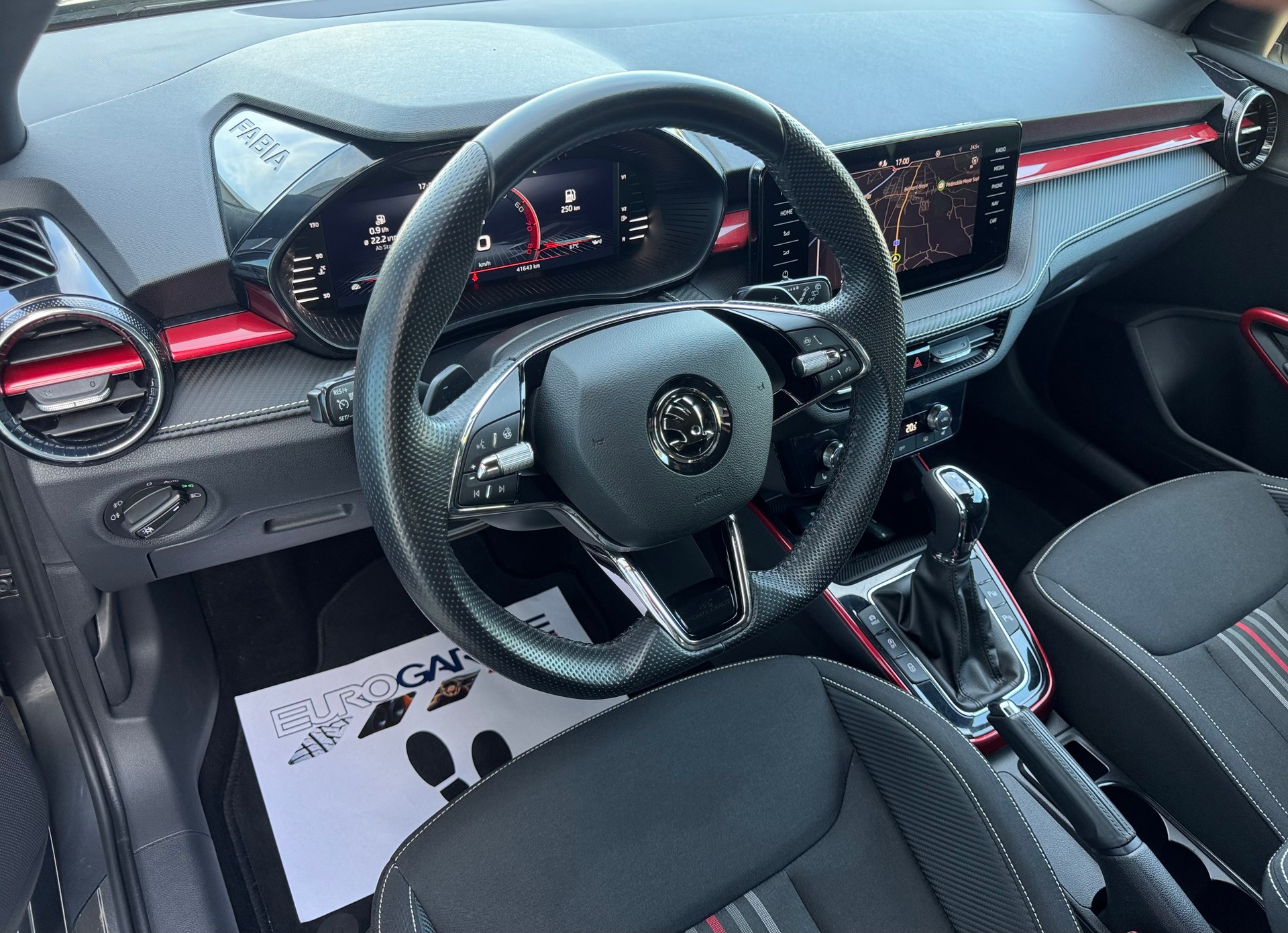 SKODA Fabia 1.0 TSI Monte Carlo DSG-showroom-element-2