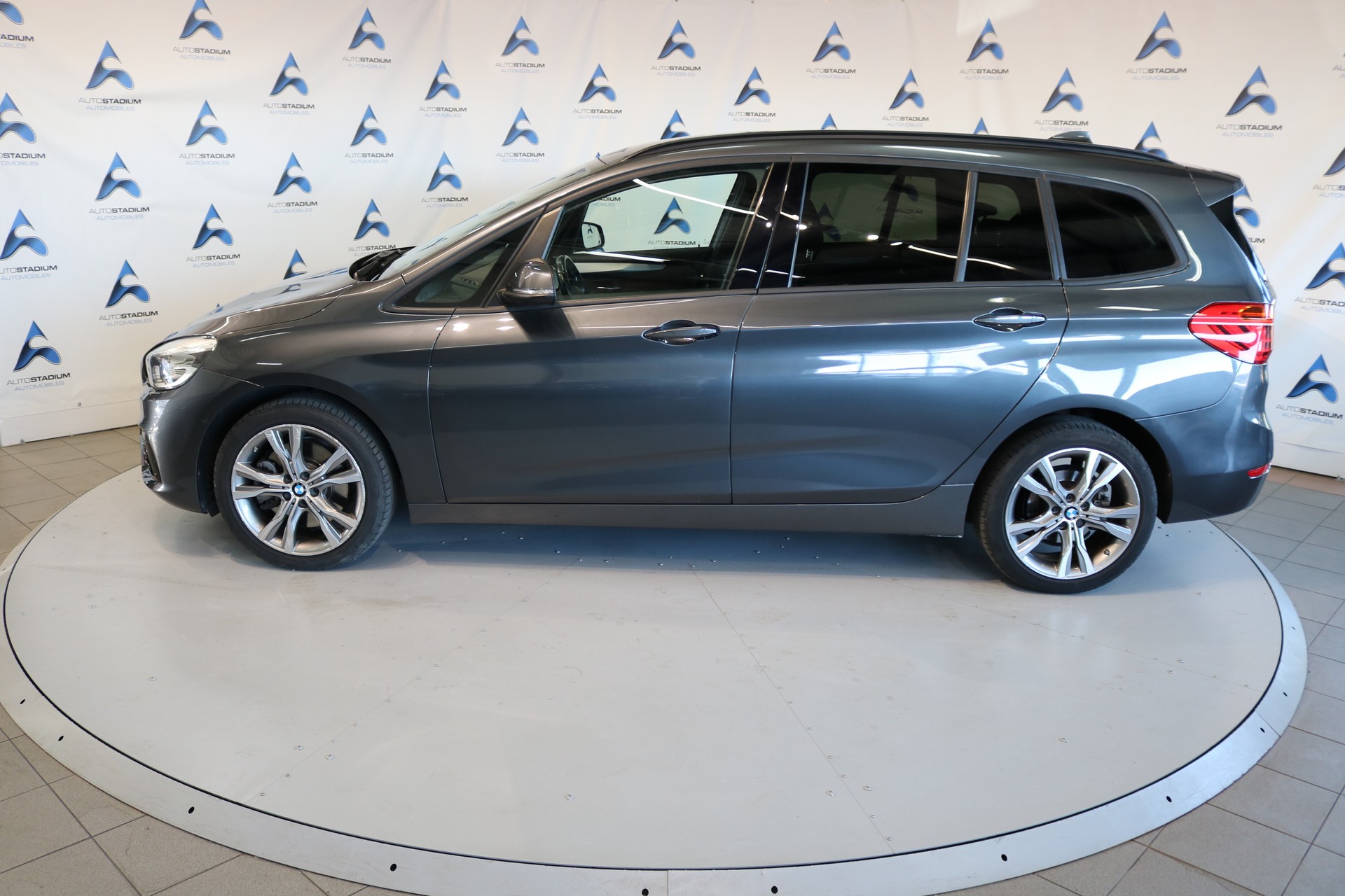 BMW 220i Gran Tourer M Sport Steptronic-image-13