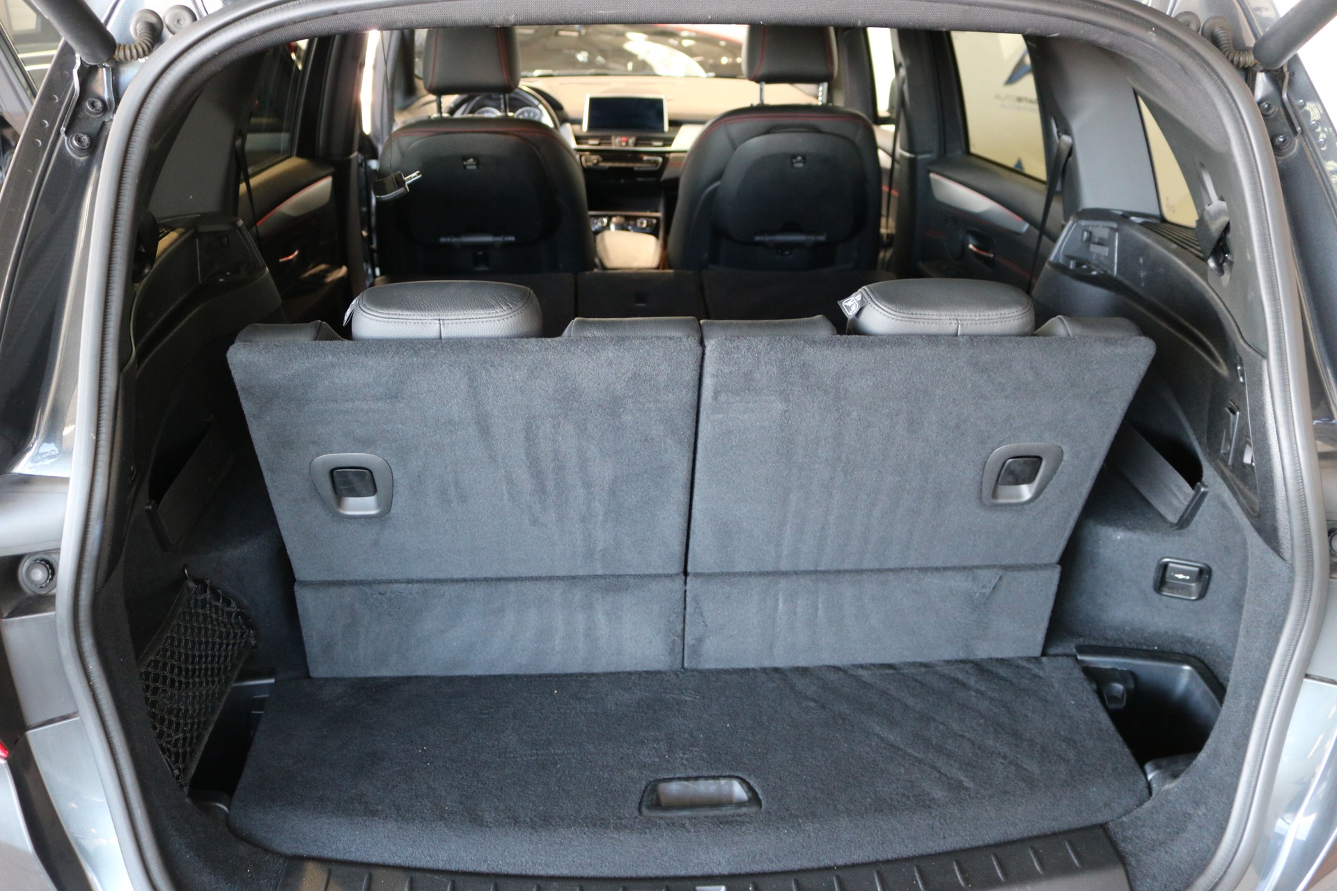 BMW 220i Gran Tourer M Sport Steptronic-image-4