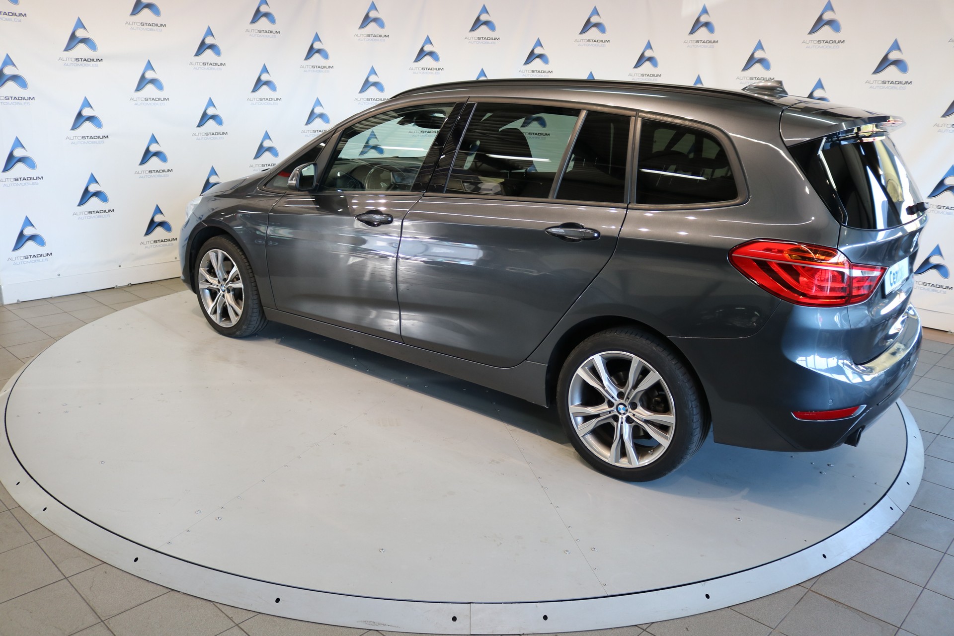 BMW 220i Gran Tourer M Sport Steptronic-image-15