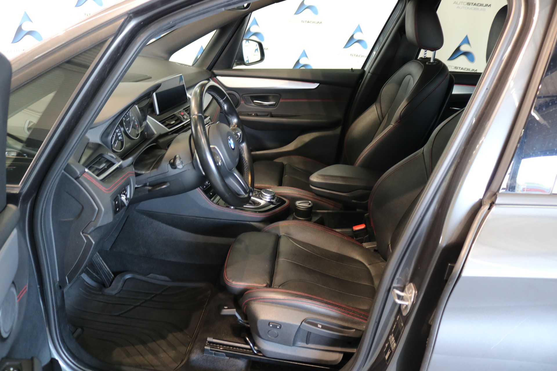 BMW 220i Gran Tourer M Sport Steptronic-image-27