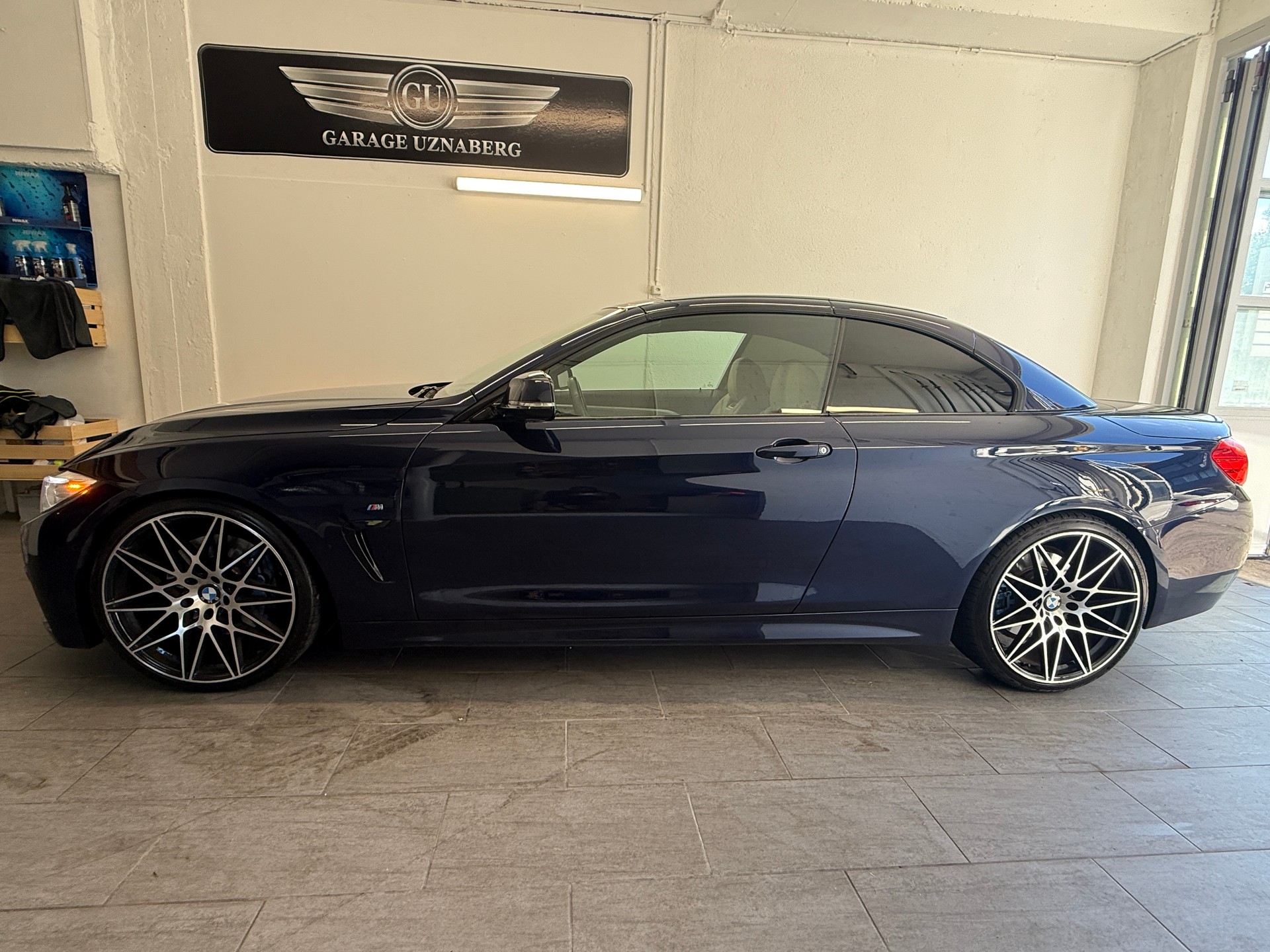 BMW 440i Cabriolet xDrive M Sport Steptronic Ab 430.- pro Monat M-Paket-showroom-element-1