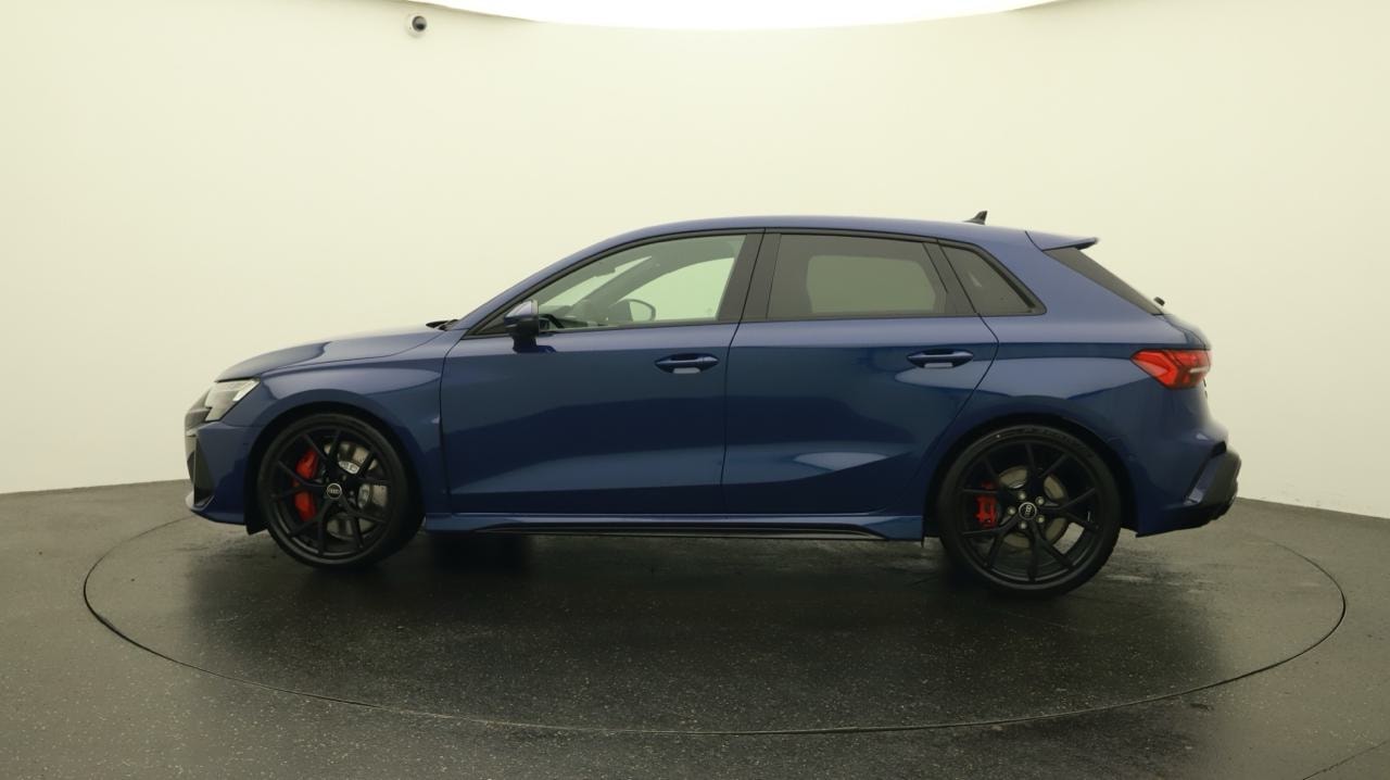 AUDI RS3 Sportback 2.5 TSI quattro S-tronic-showroom-element-1