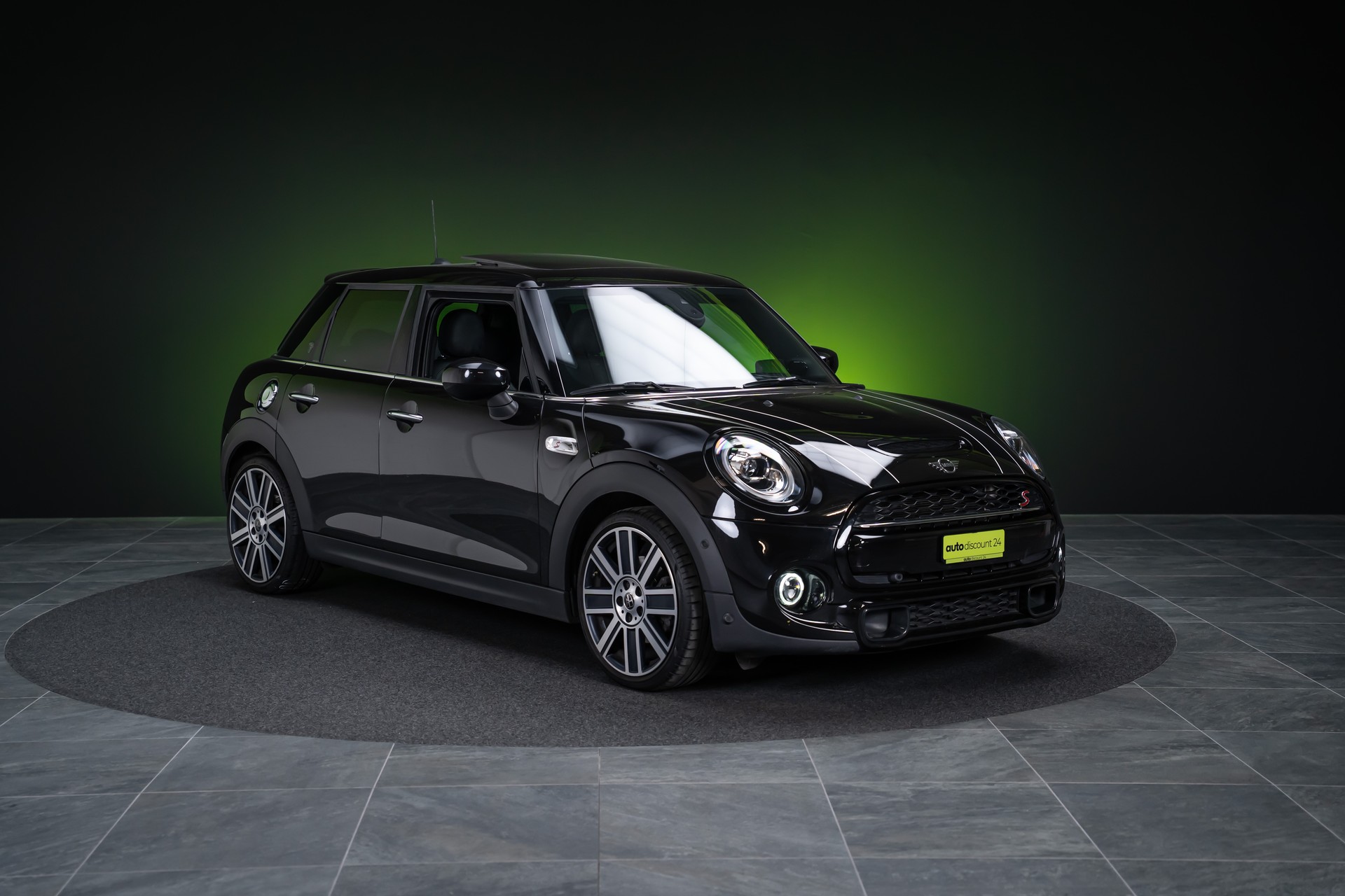 MINI Mini Cooper S SDKG / CH-Fahrzeug / Panorama / Rückfahrkamera-showroom-element-2