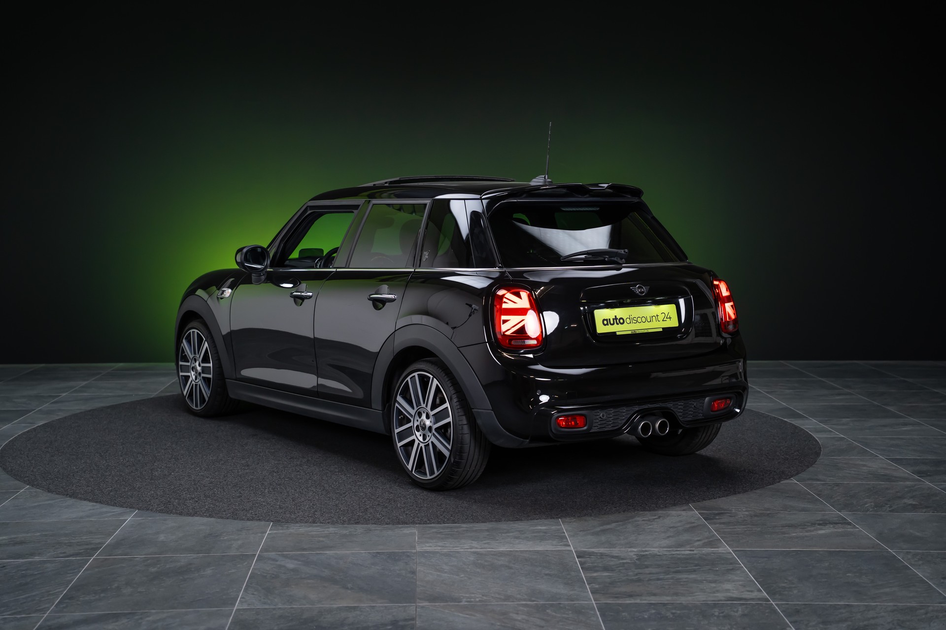 MINI Mini Cooper S SDKG / CH-Fahrzeug / Panorama / Rückfahrkamera-image-7