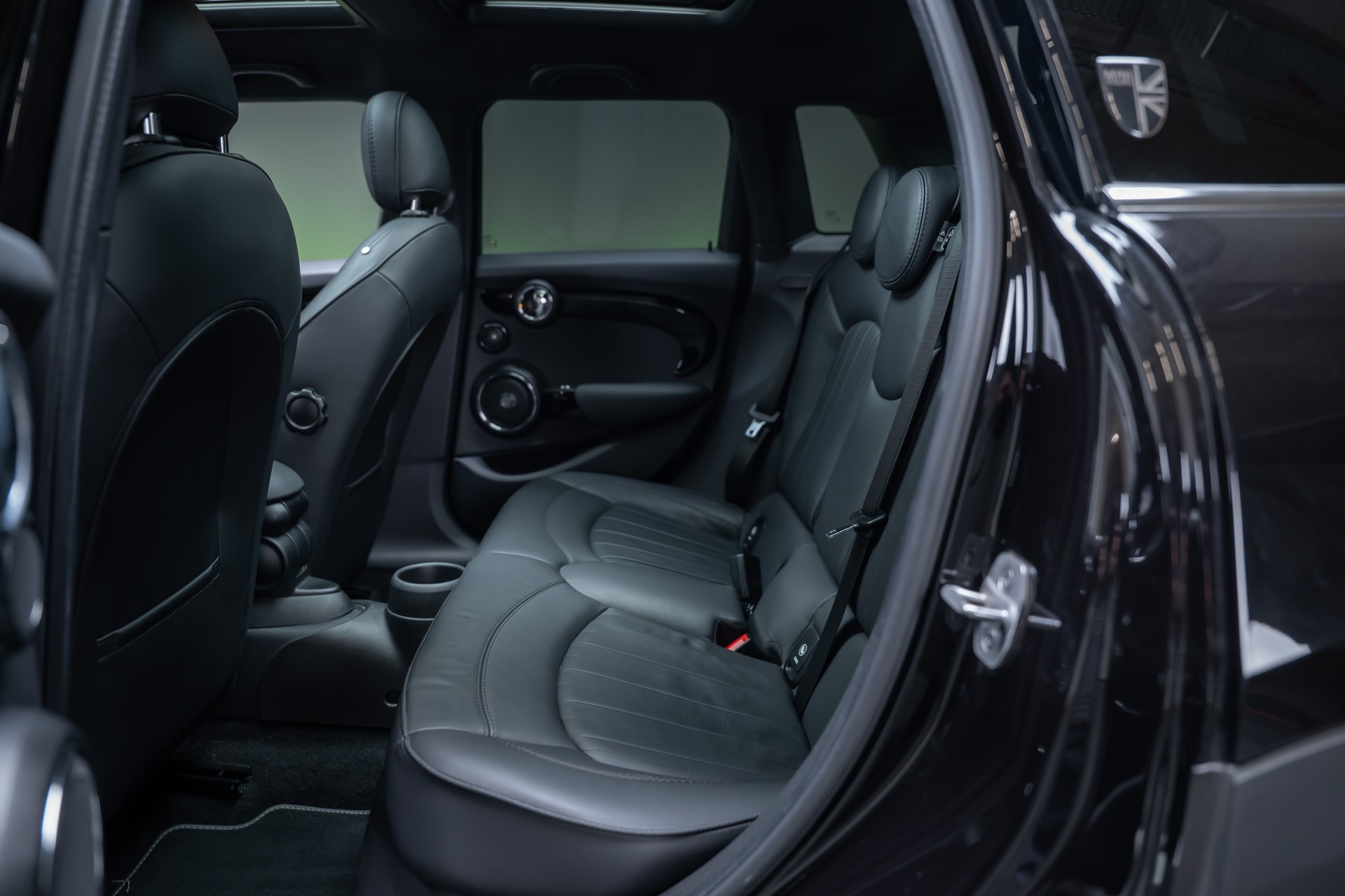 MINI Mini Cooper S SDKG / CH-Fahrzeug / Panorama / Rückfahrkamera-image-14