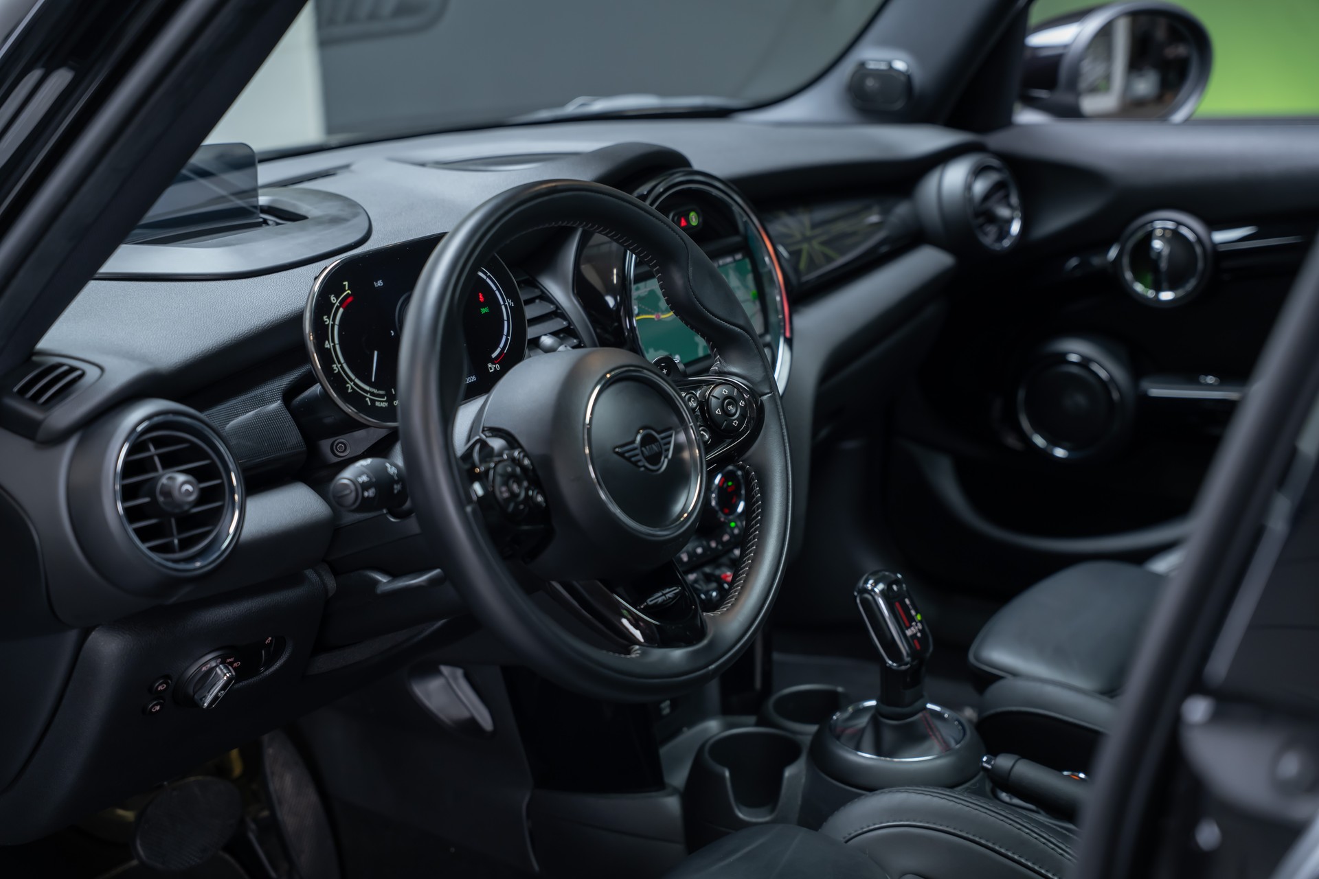 MINI Mini Cooper S SDKG / CH-Fahrzeug / Panorama / Rückfahrkamera-image-10