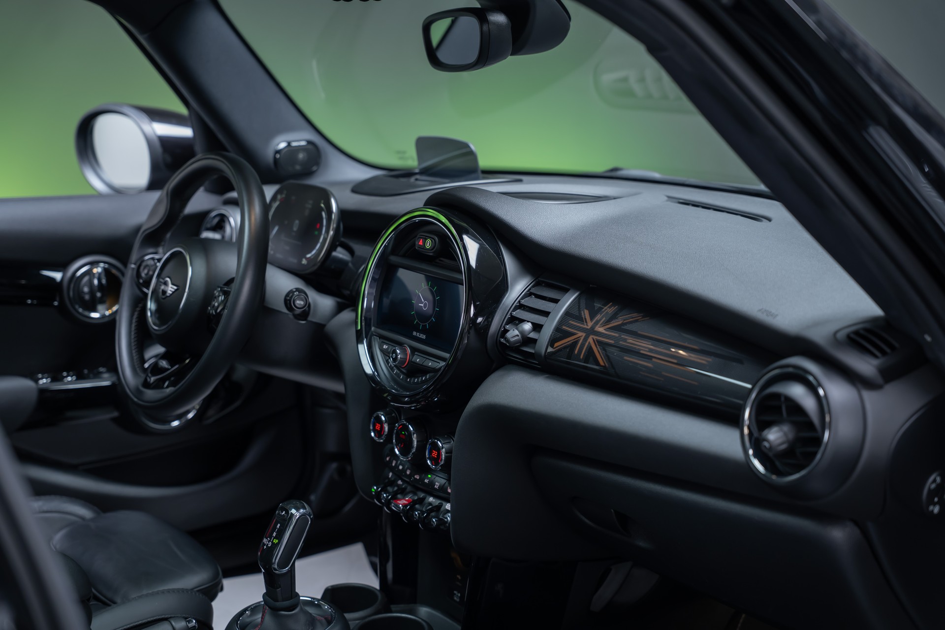 MINI Mini Cooper S SDKG / CH-Fahrzeug / Panorama / Rückfahrkamera-image-28