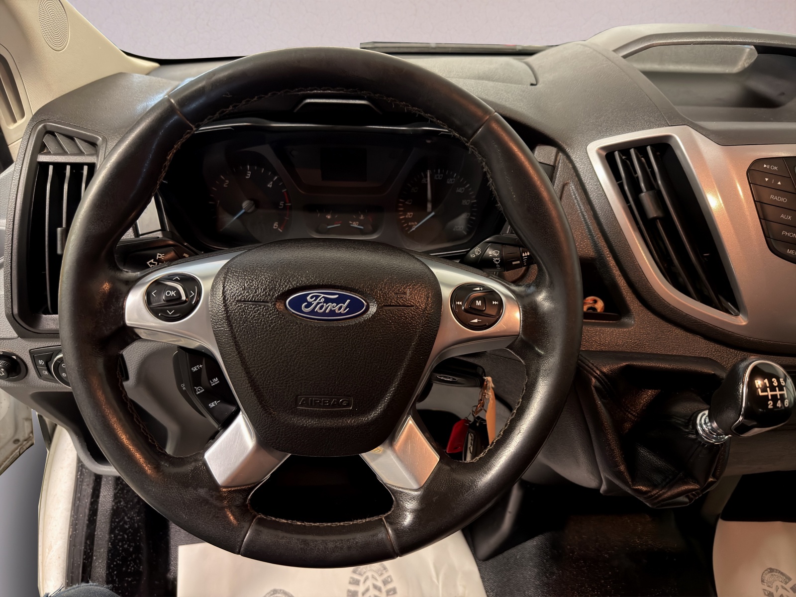 FORD Transit 350 L4 Trend 2.0 TDCi 130 RWD-image-7