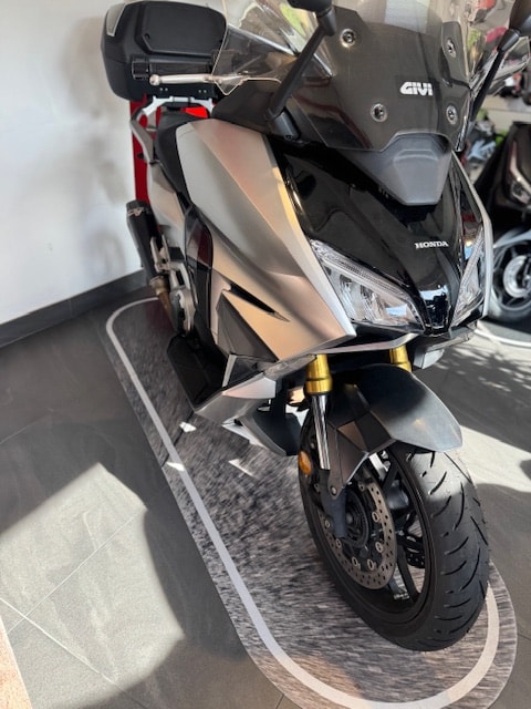 HONDA NSS 750