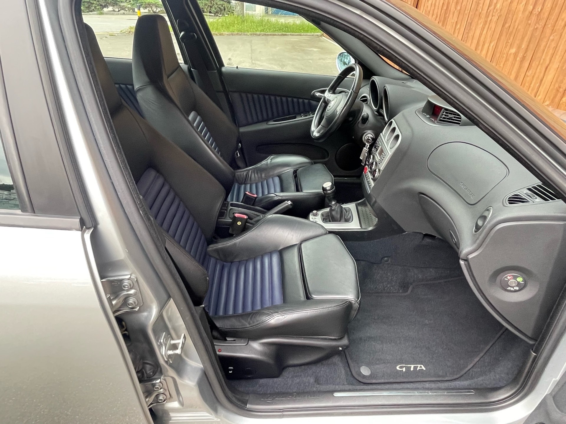 ALFA ROMEO 156 3.2 V6 GTA-image-14