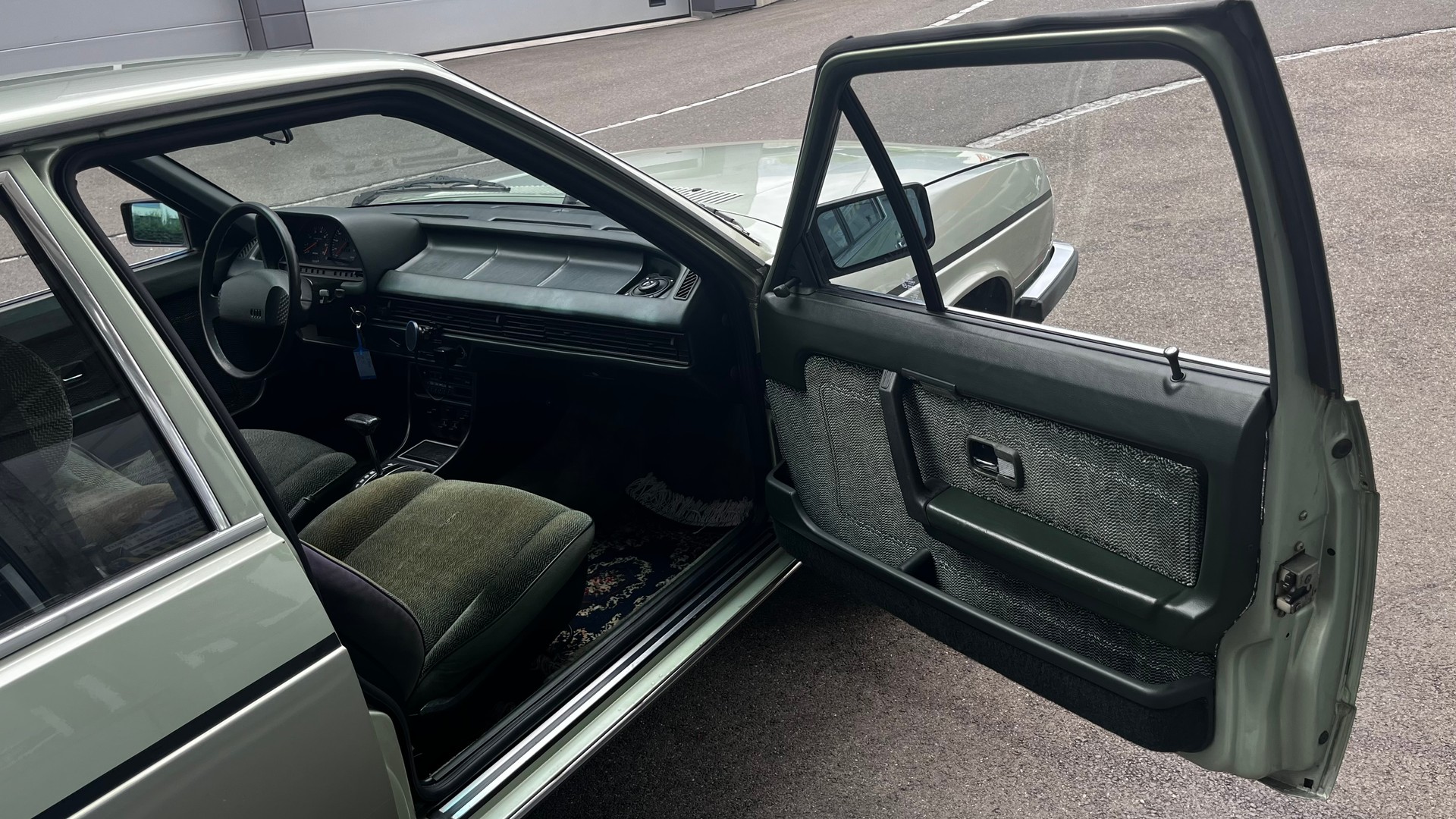AUDI 100 5E CD-image-13