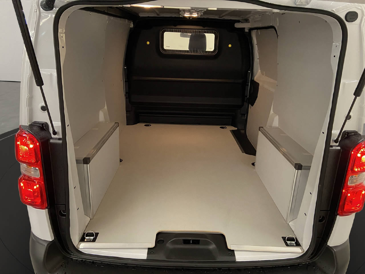 OPEL Vivaro Cargo 2.0 D 144 S/S-image-12