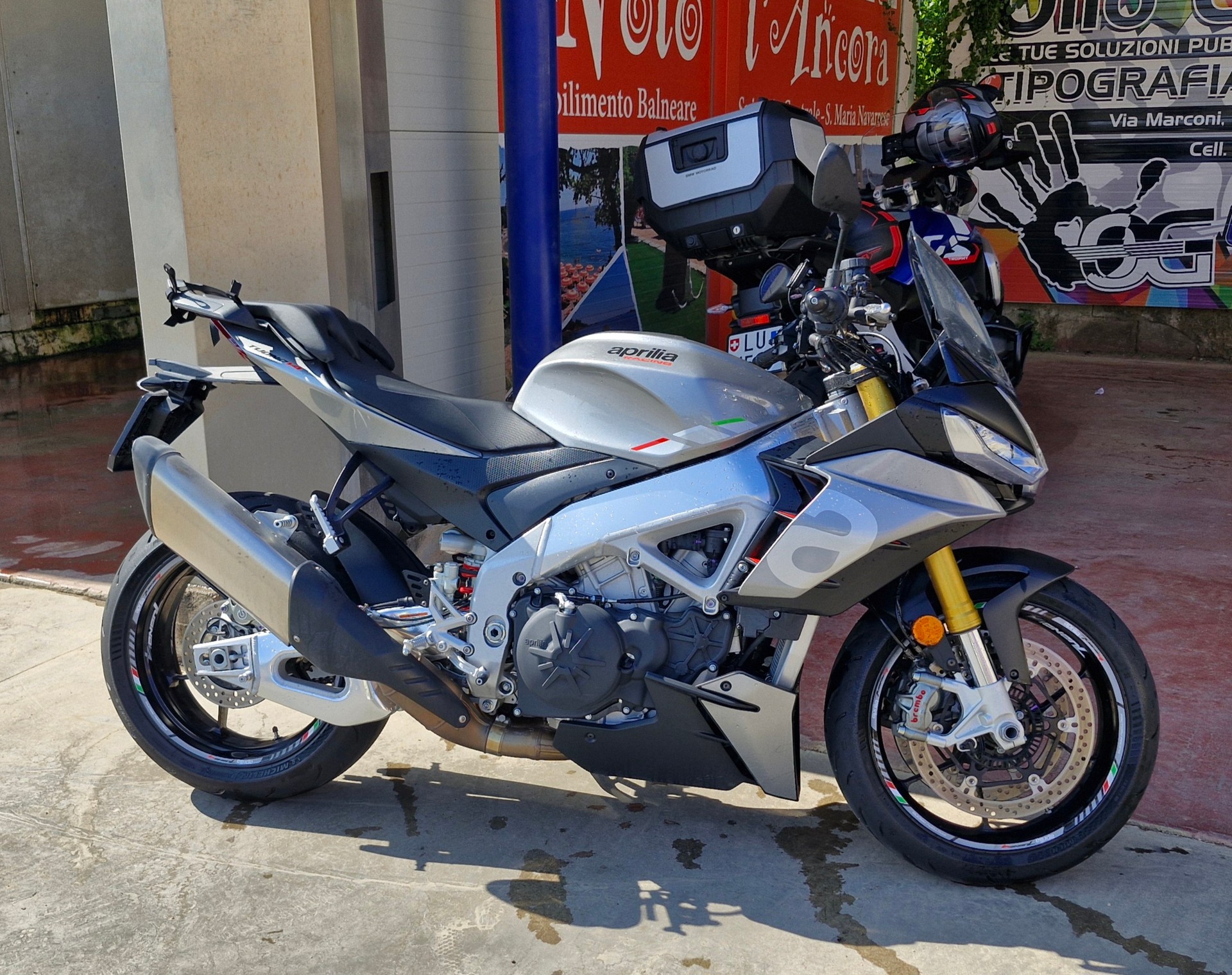 APRILIA Tuono V4 1100-image-1