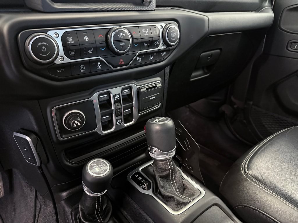 JEEP WRANGLER 2.2MJ Unlimited Sahara Automatic-image-18