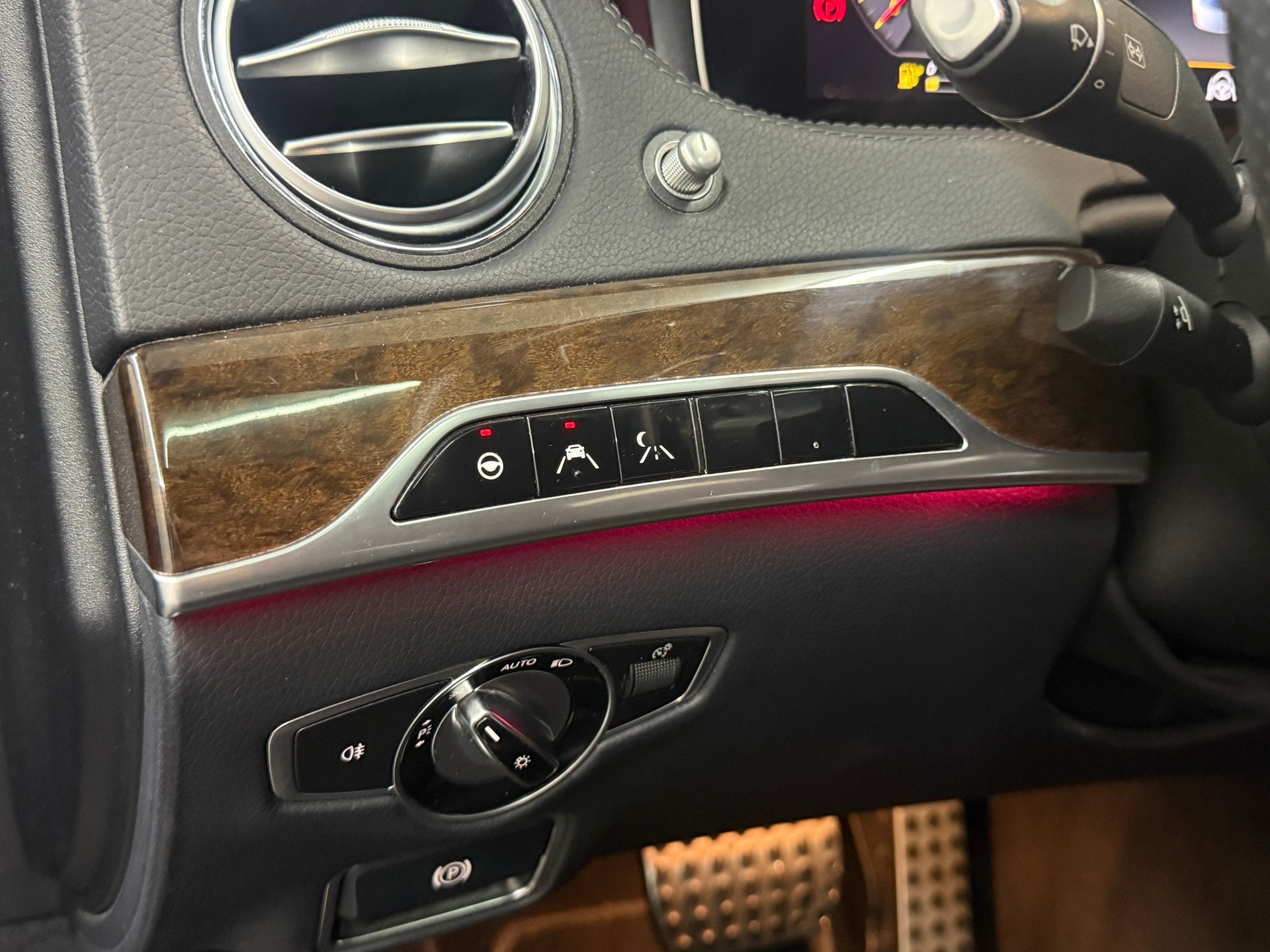 MERCEDES-BENZ S 560 4Matic AMG-Line 9G-Tronic-image-17