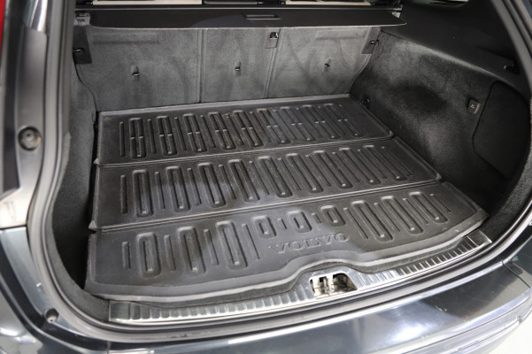 VOLVO XC60 T6 AWD Summum-image-11