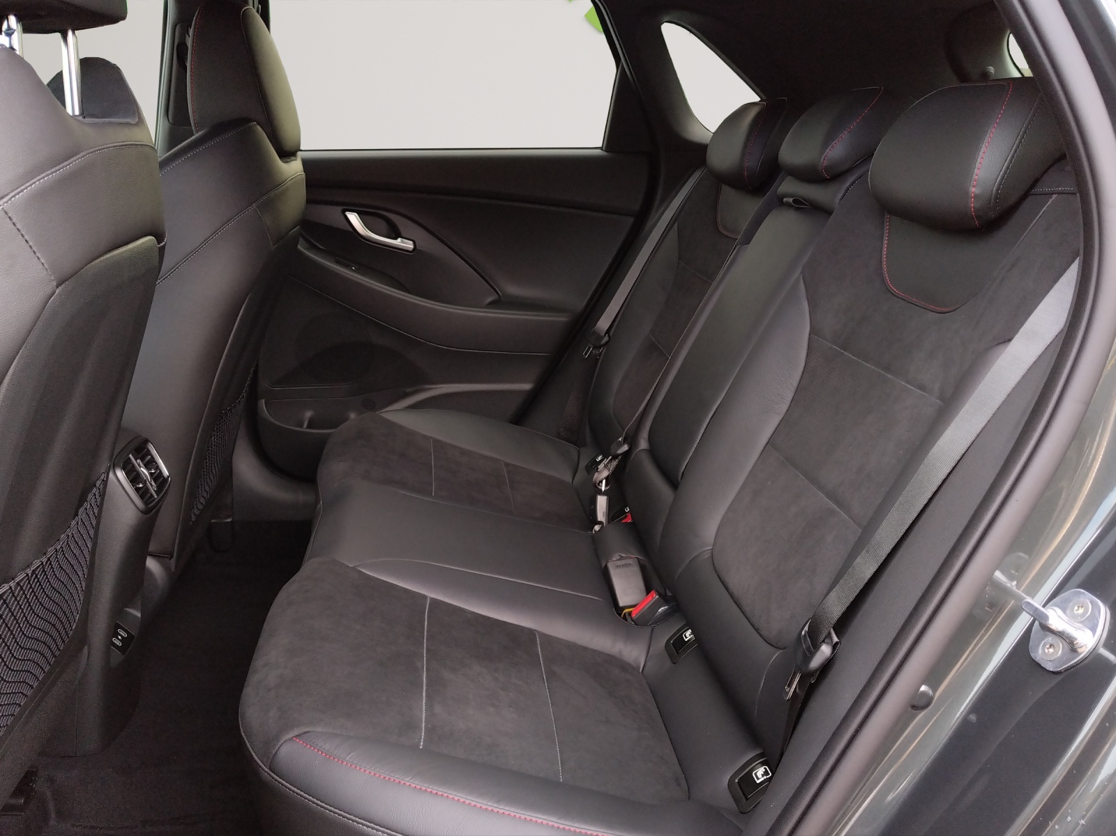 HYUNDAI i30 1.5 T-GDi N Line 48V MH DCT-image-11