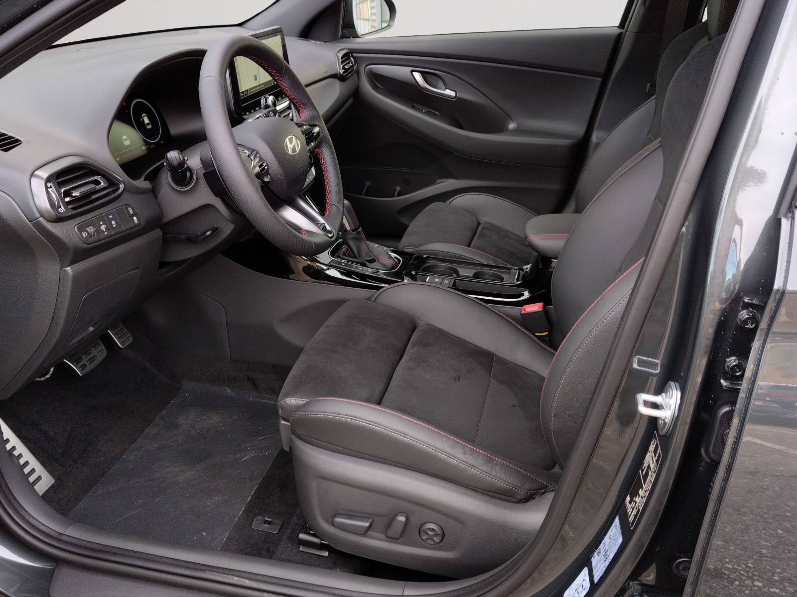 HYUNDAI i30 1.5 T-GDi N Line 48V MH DCT-image-10