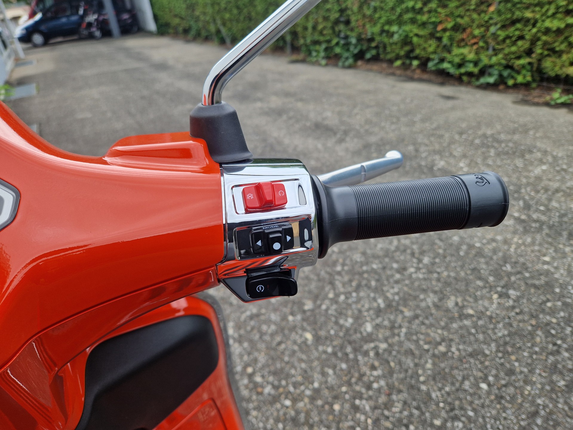 PIAGGIO Vespa 125 Primavera ABS-image-8