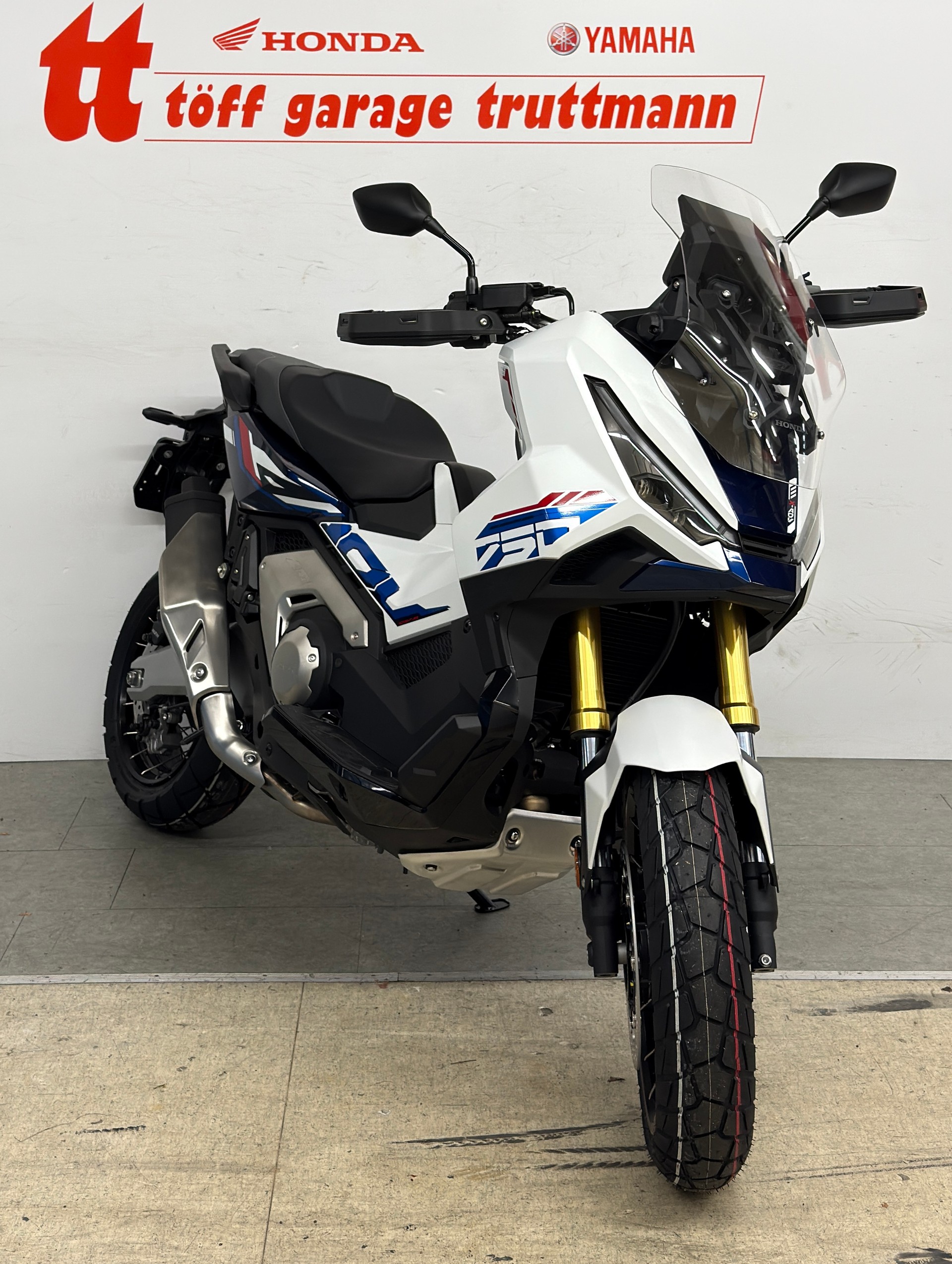 HONDA X-ADV 750-showroom-element-2