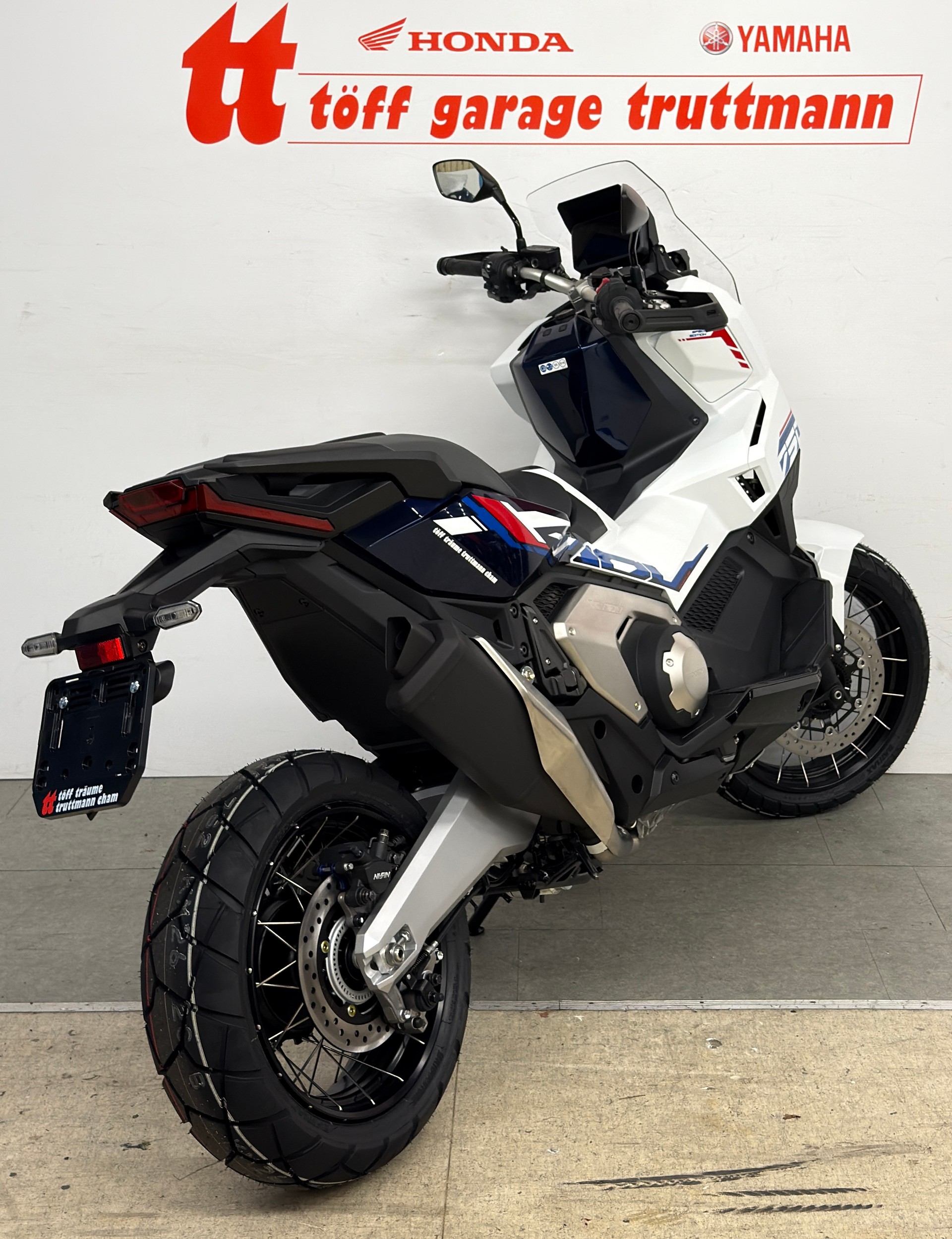 HONDA X-ADV 750-showroom-element-3