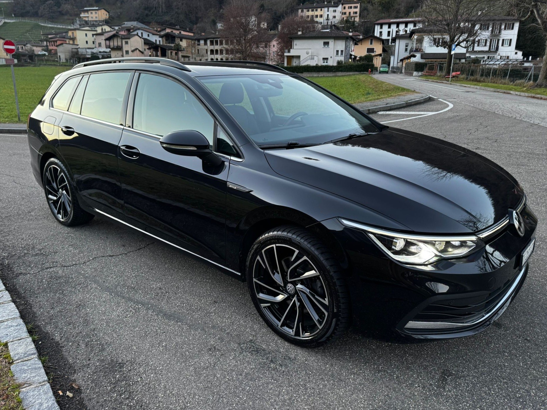 VW Golf Variant 2.0 TDI Style DSG-image-1