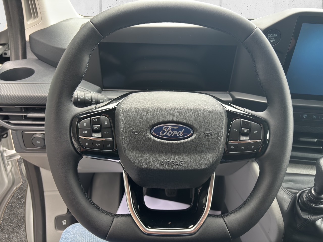 FORD Transit C Van 320 L1 2.0 EcoBlue 136 Trend-image-11