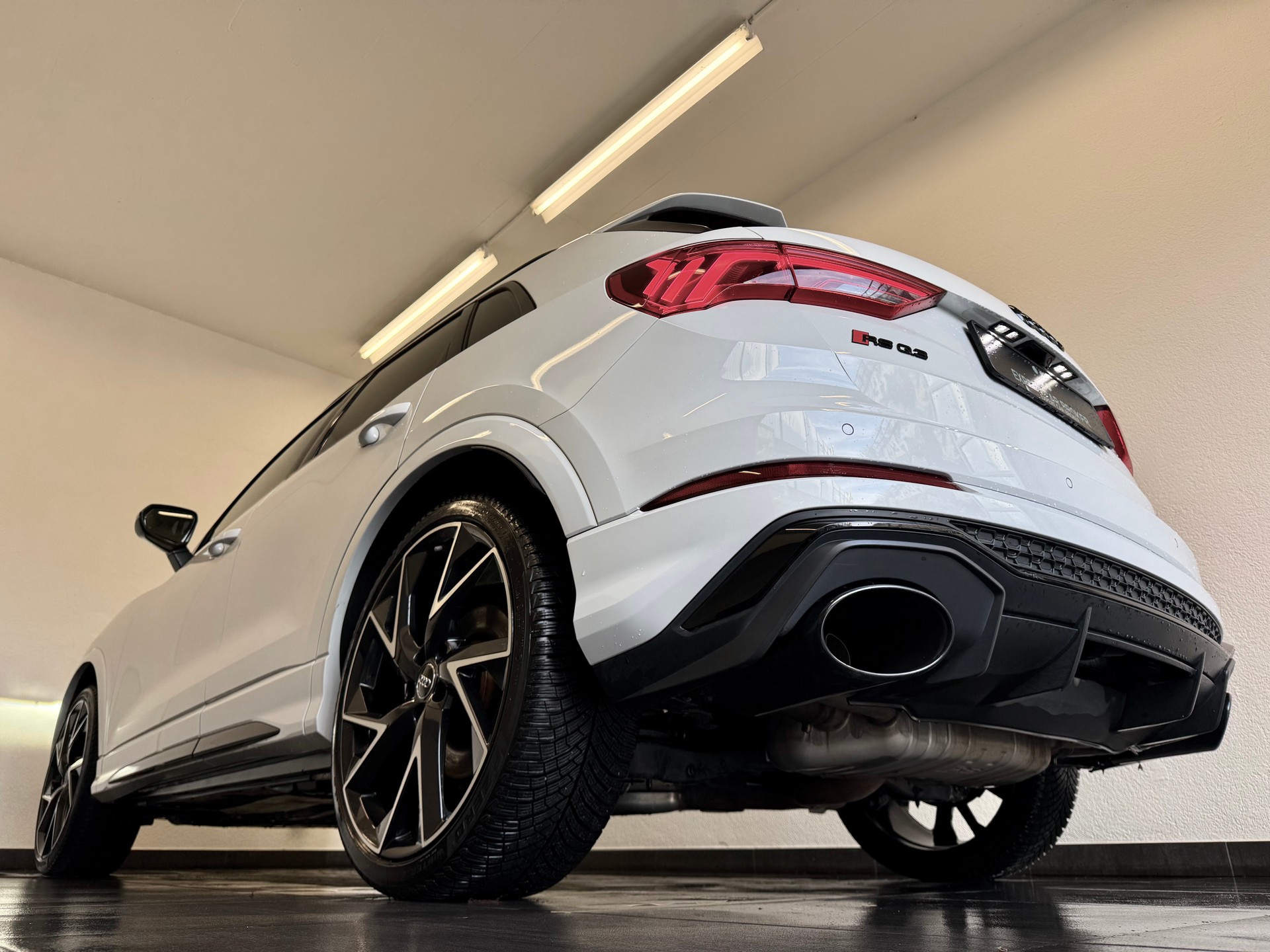AUDI RS Q3 2.5 TFSI quattro S tronic-image-8