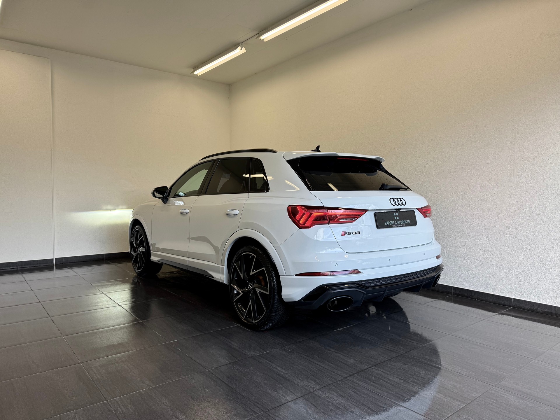 AUDI RS Q3 2.5 TFSI quattro S tronic-image-7