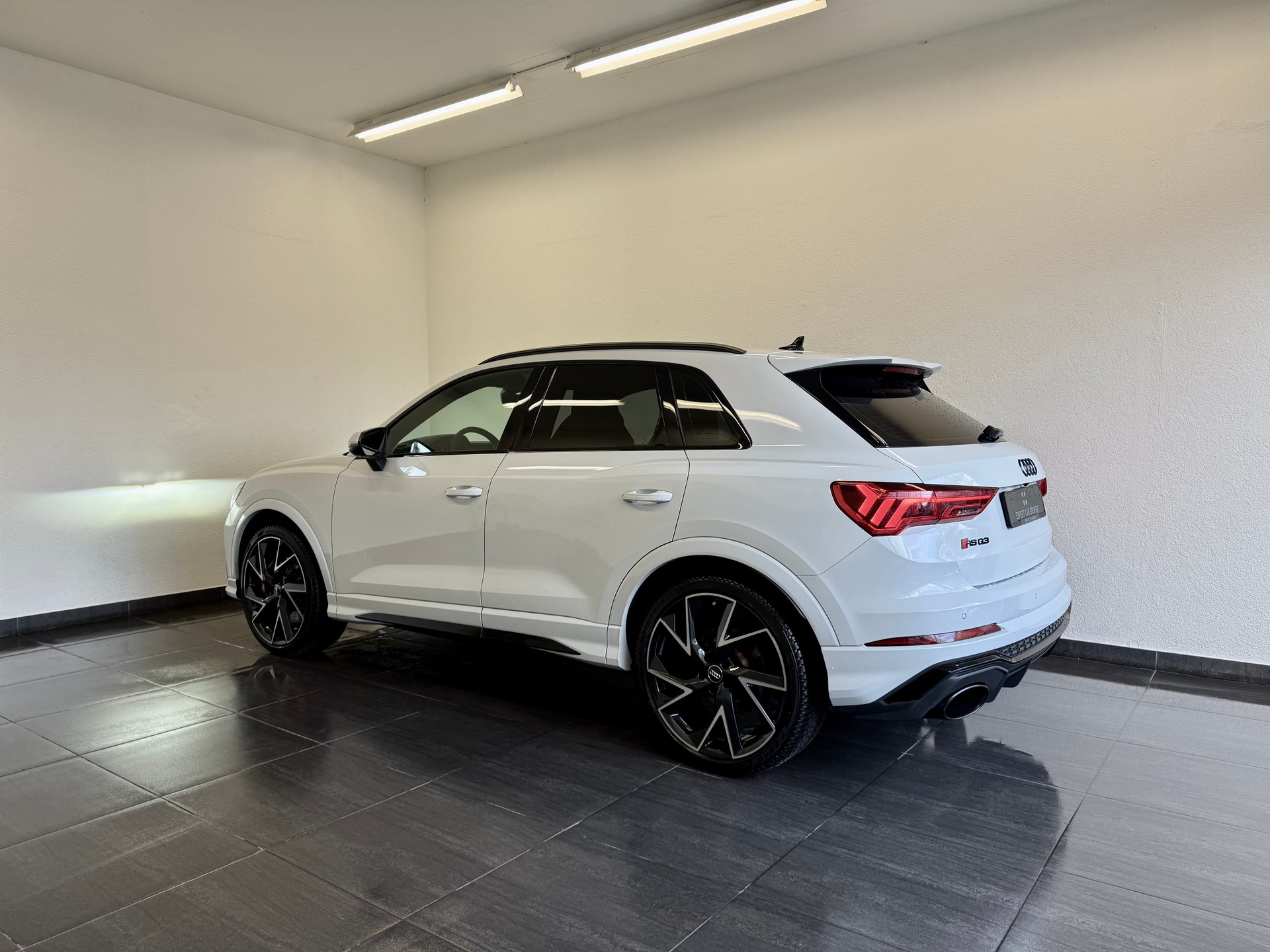 AUDI RS Q3 2.5 TFSI quattro S tronic-image-6