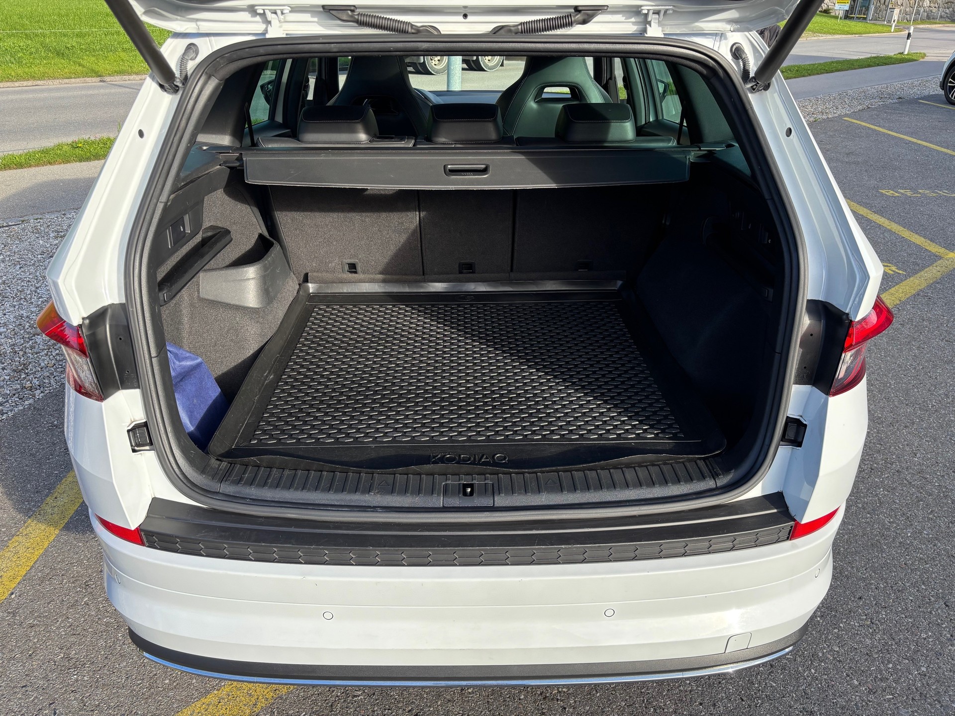 SKODA Kodiaq 2.0 TSI DSG 4x4 SportLine-image-13