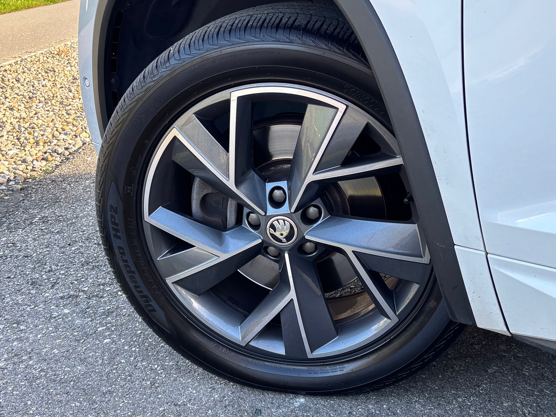 SKODA Kodiaq 2.0 TSI DSG 4x4 SportLine-image-4