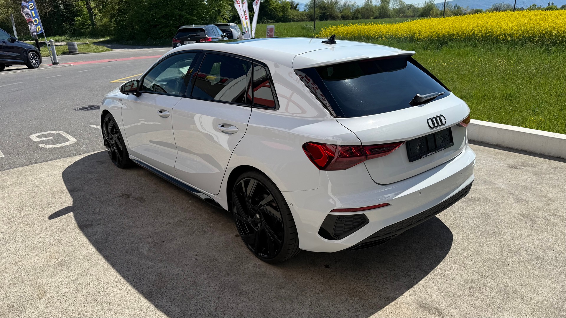 AUDI A3 Sportback 40 TFSI S line quattro S-tronic-image-4