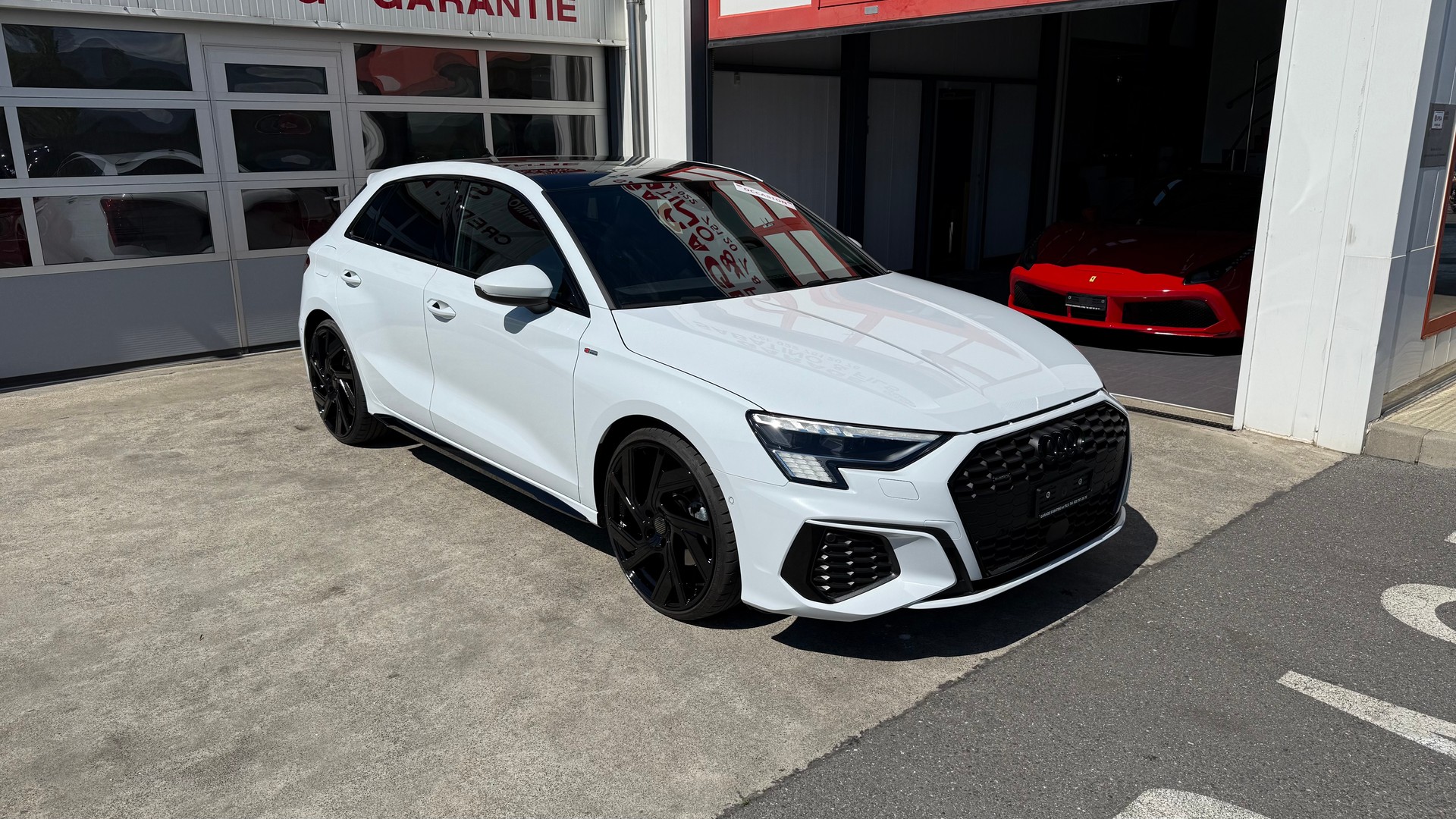 AUDI A3 Sportback 40 TFSI S line quattro S-tronic-image-2